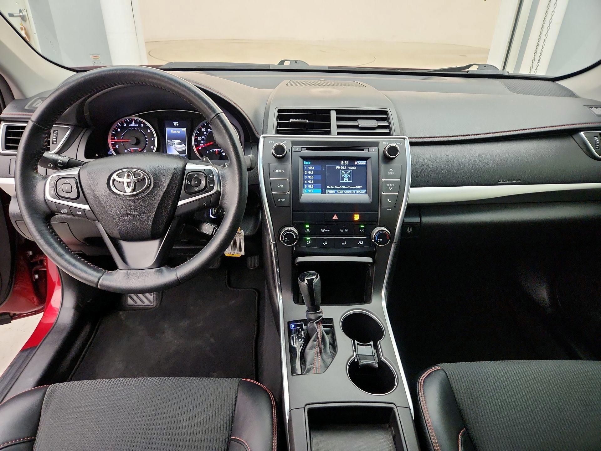 Thumbnail: 2016 Toyota Camry - 9