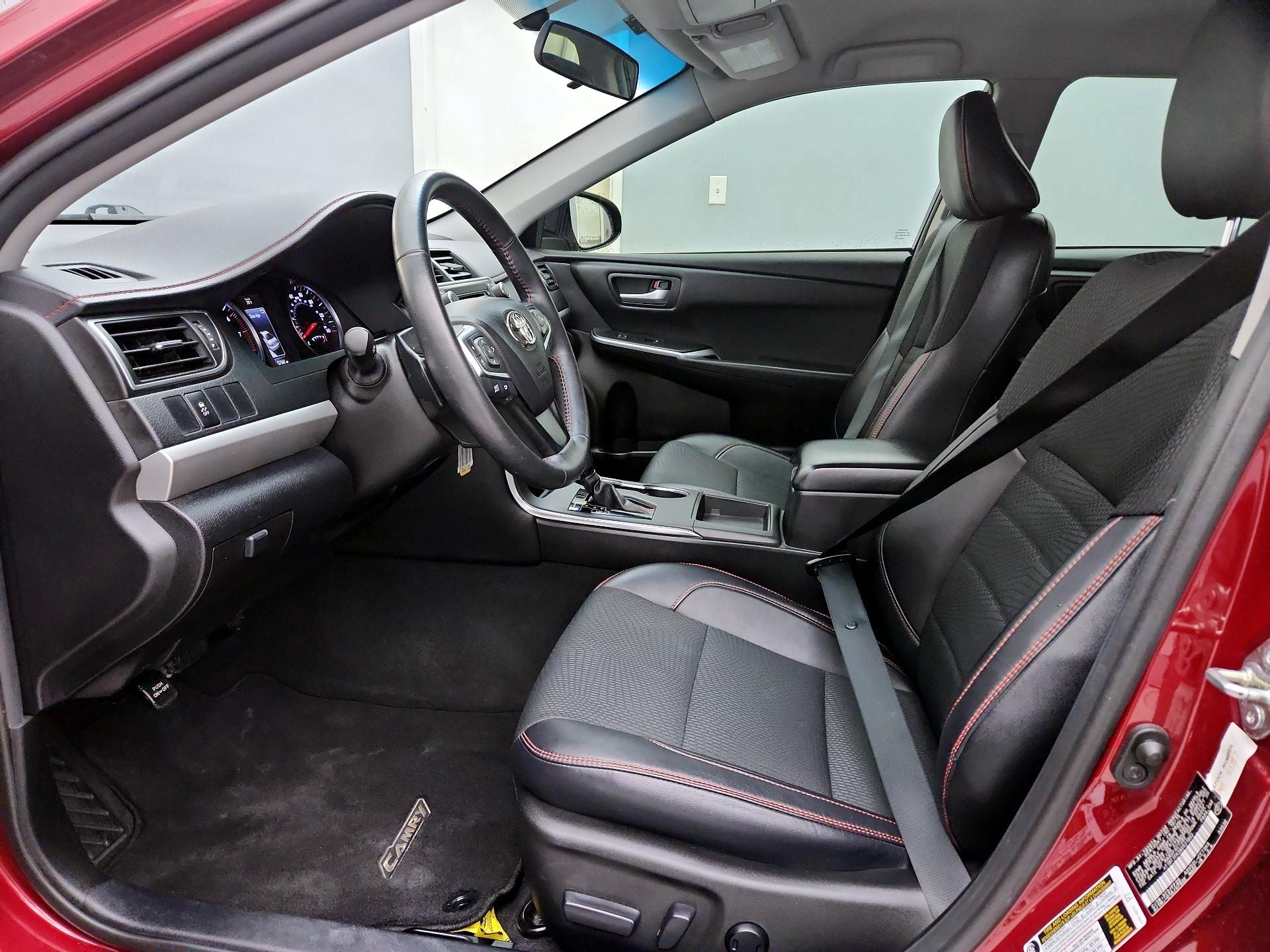 Thumbnail: 2016 Toyota Camry - 11
