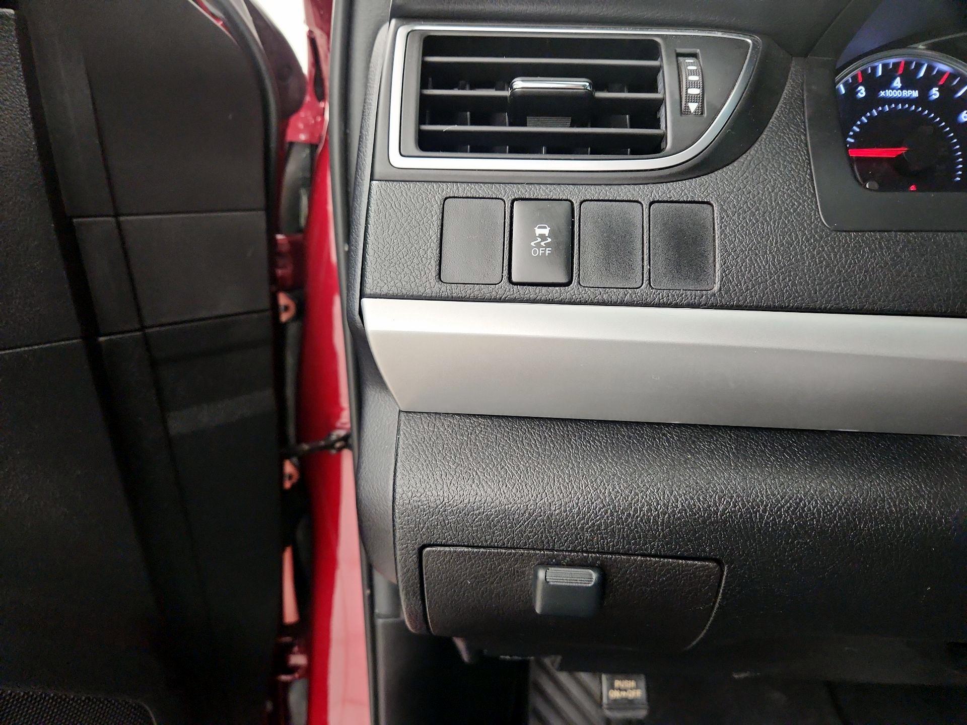 Thumbnail: 2016 Toyota Camry - 13