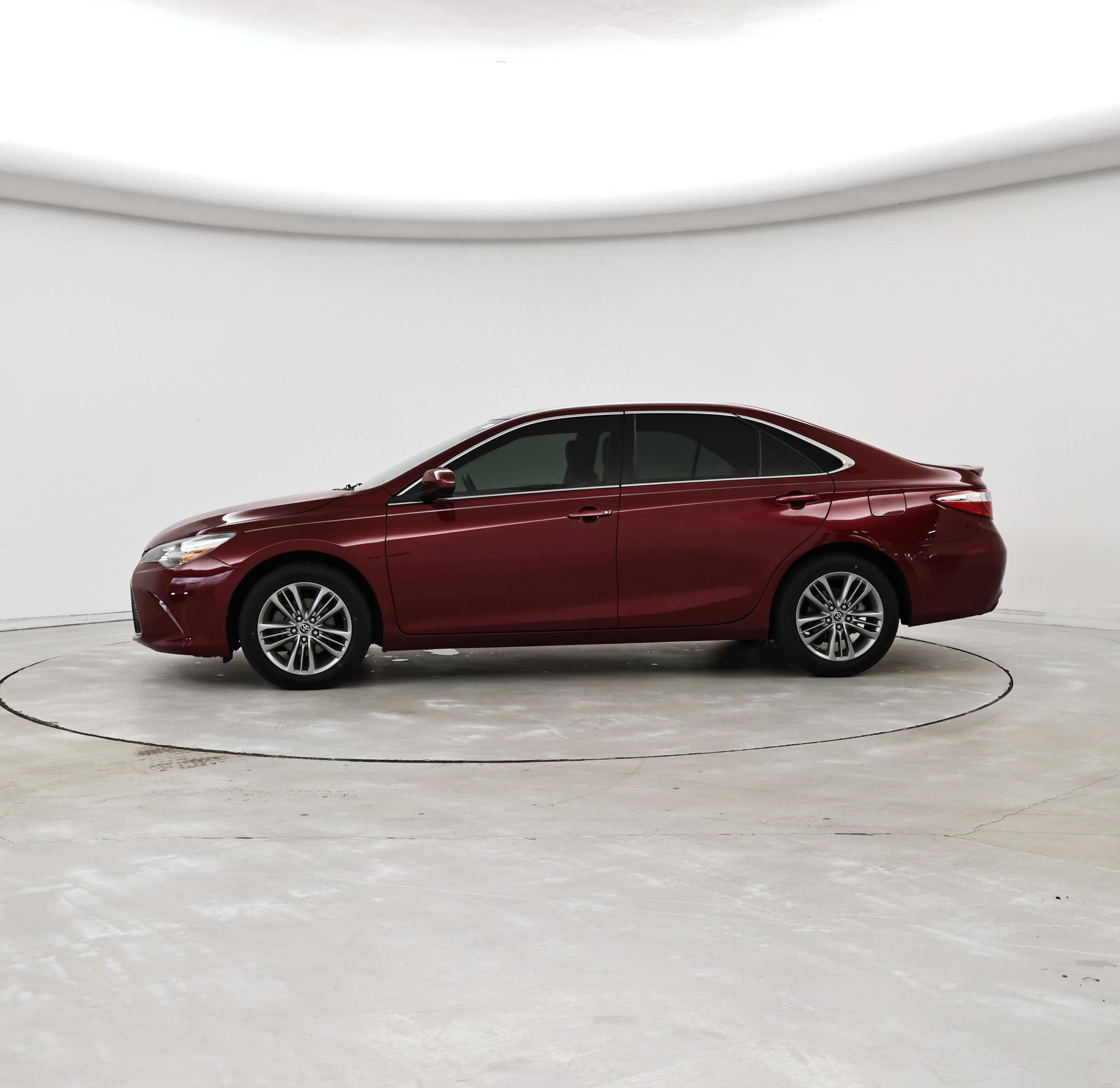 Thumbnail: 2016 Toyota Camry - 3