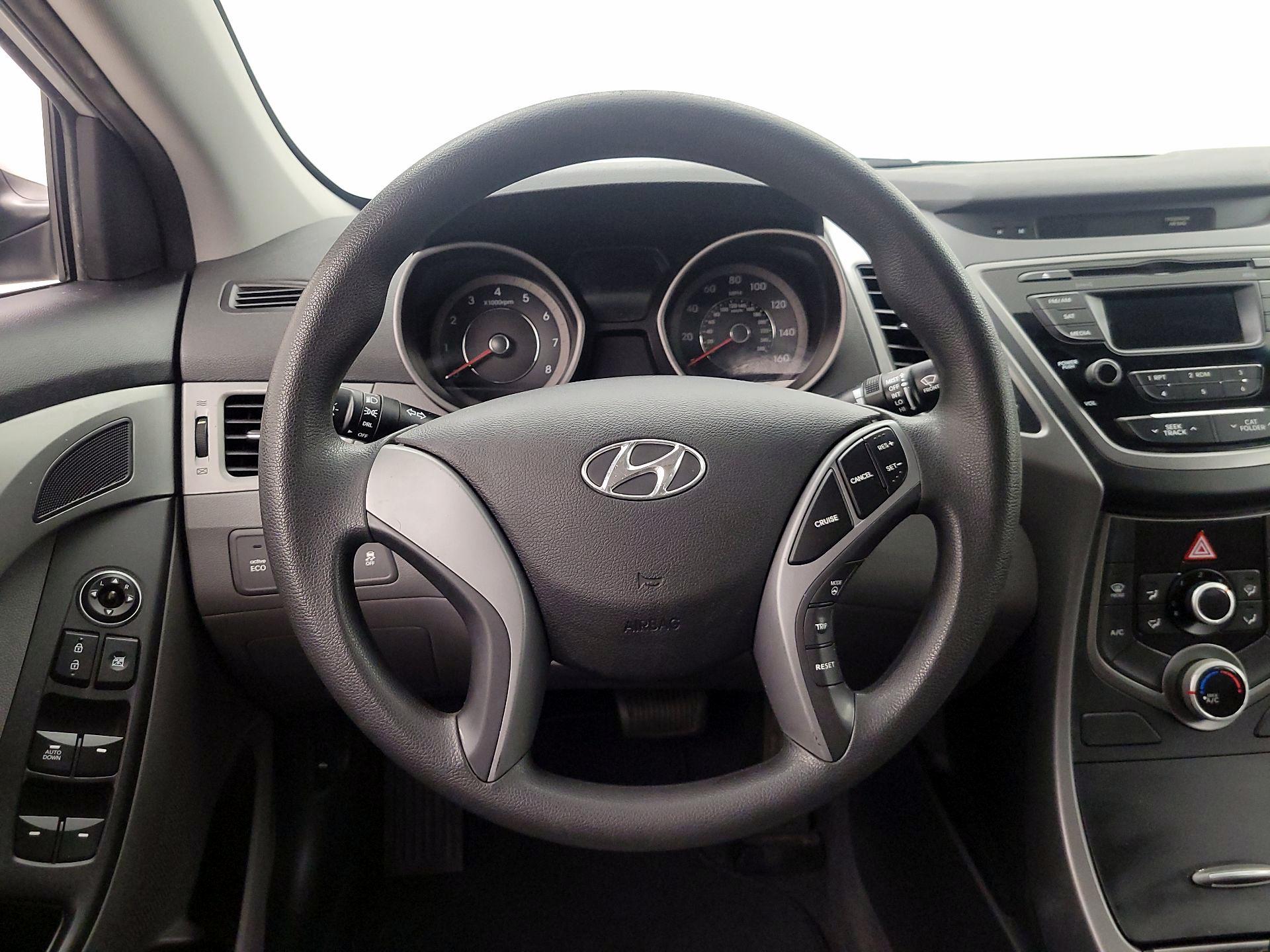 Thumbnail: 2015 Hyundai Elantra - 10