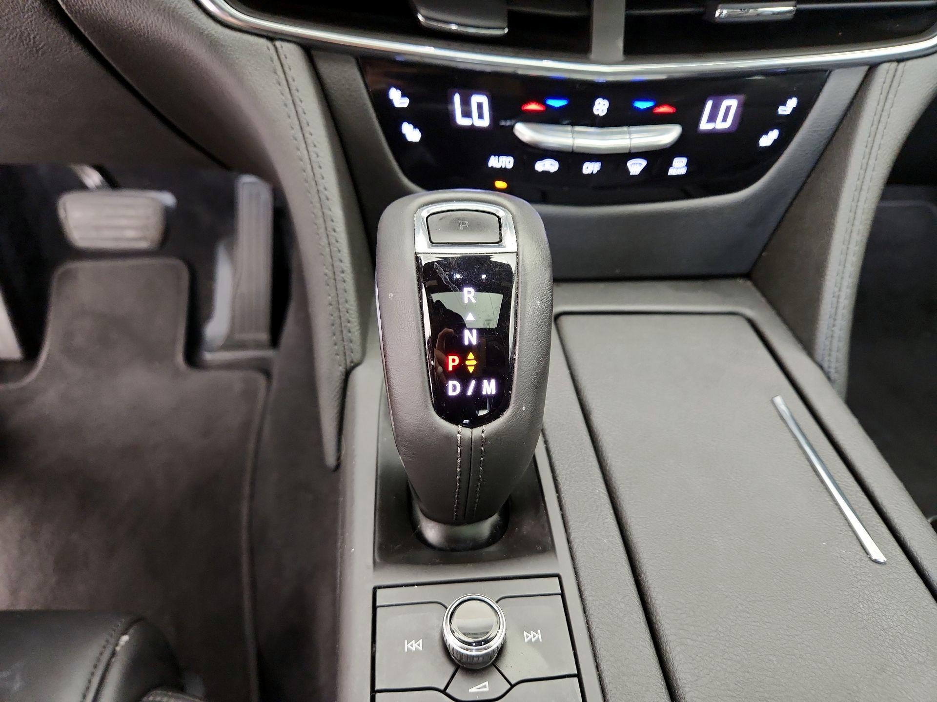 Thumbnail: 2020 Cadillac CT6 - 18