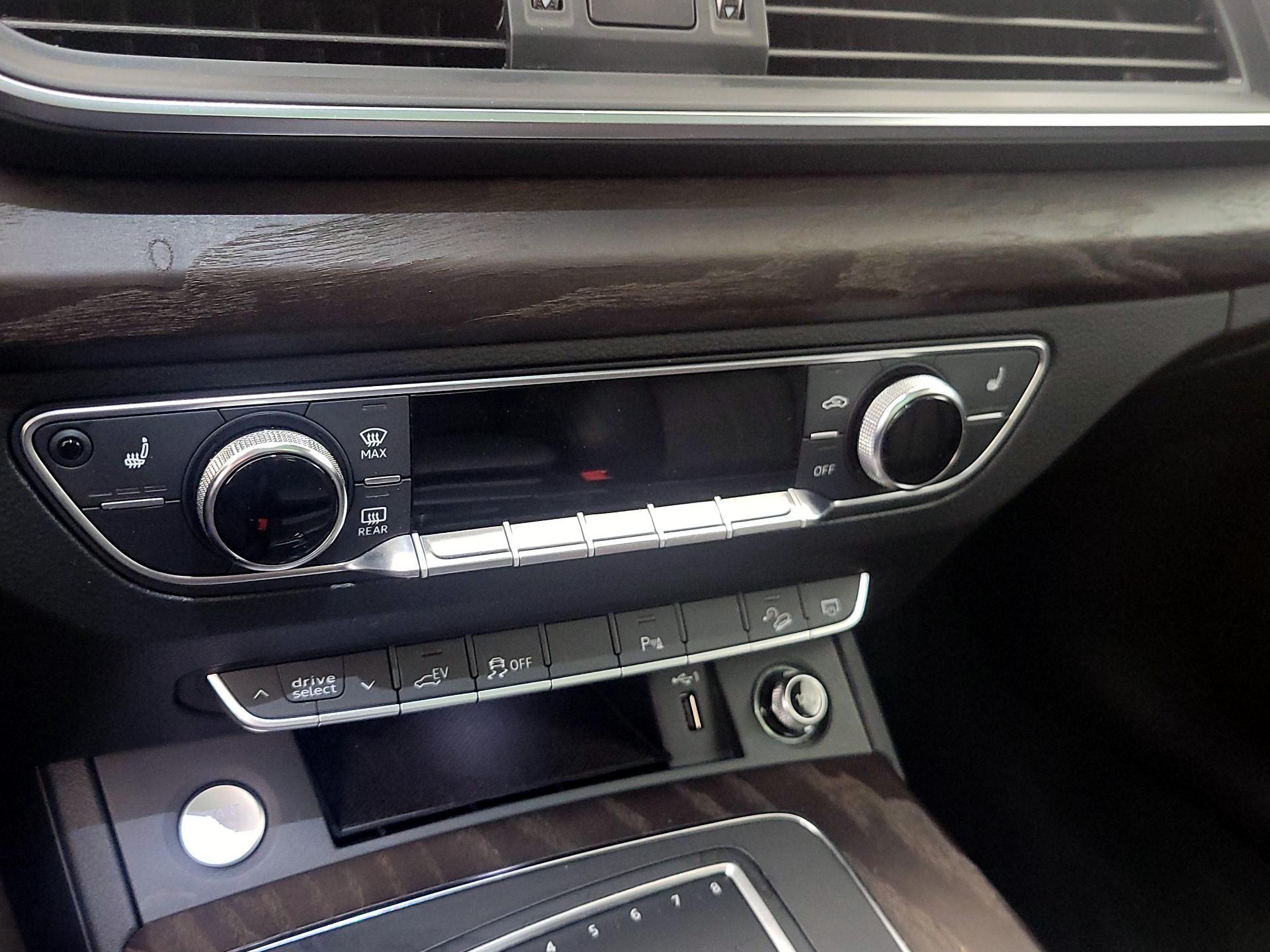 Thumbnail: 2020 Audi Q5 - 17