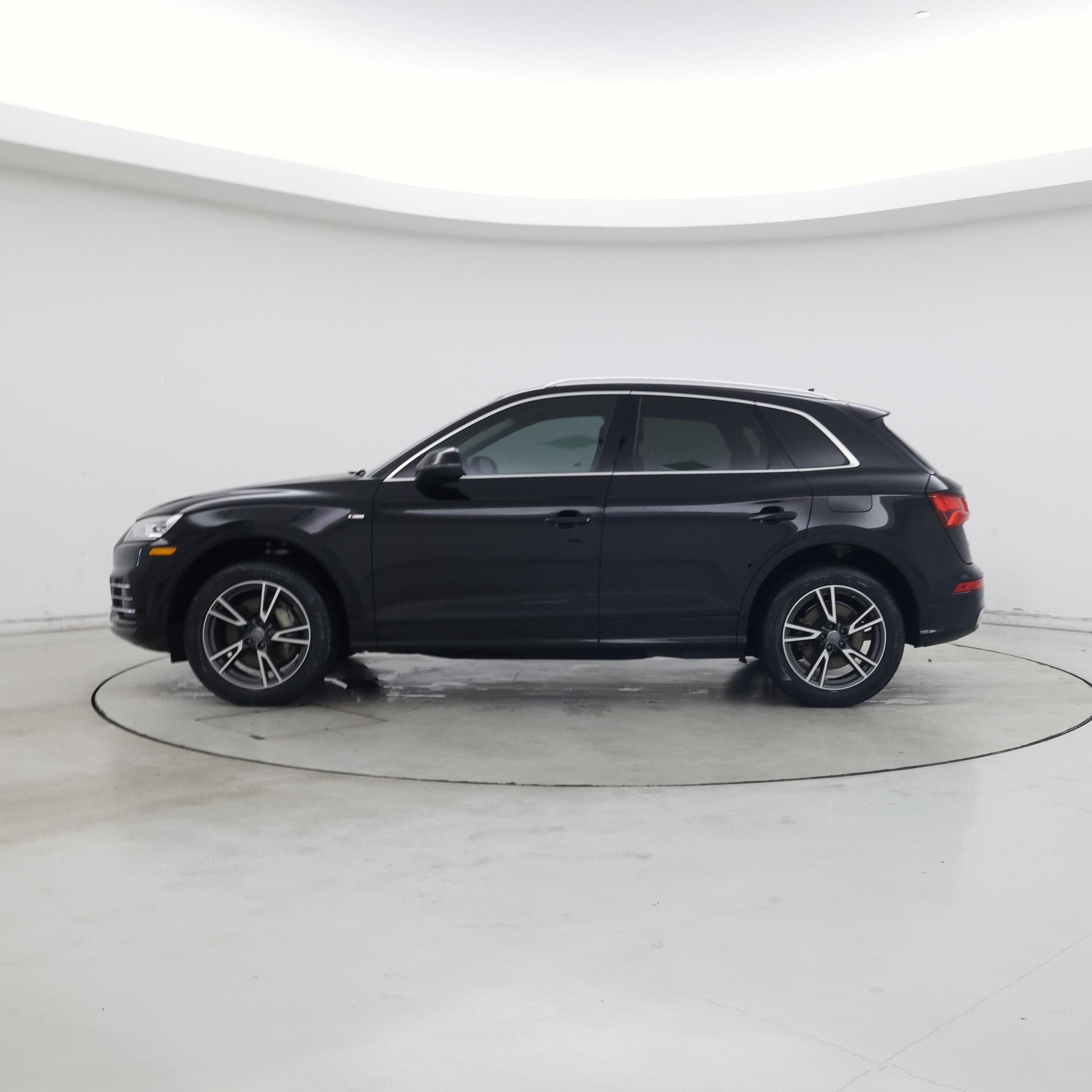 Thumbnail: 2020 Audi Q5 - 3