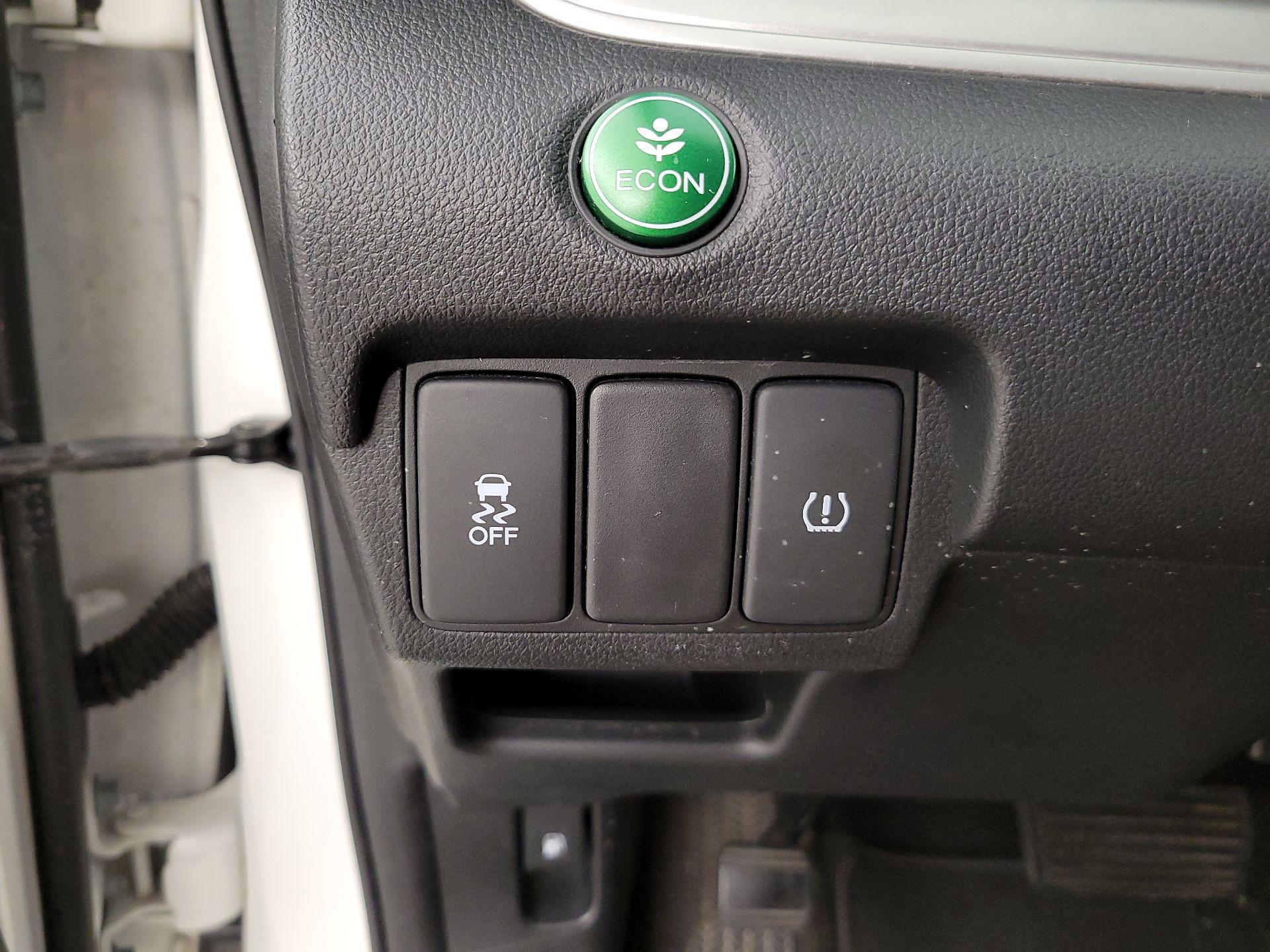 Thumbnail: 2016 Honda CR-V - 13