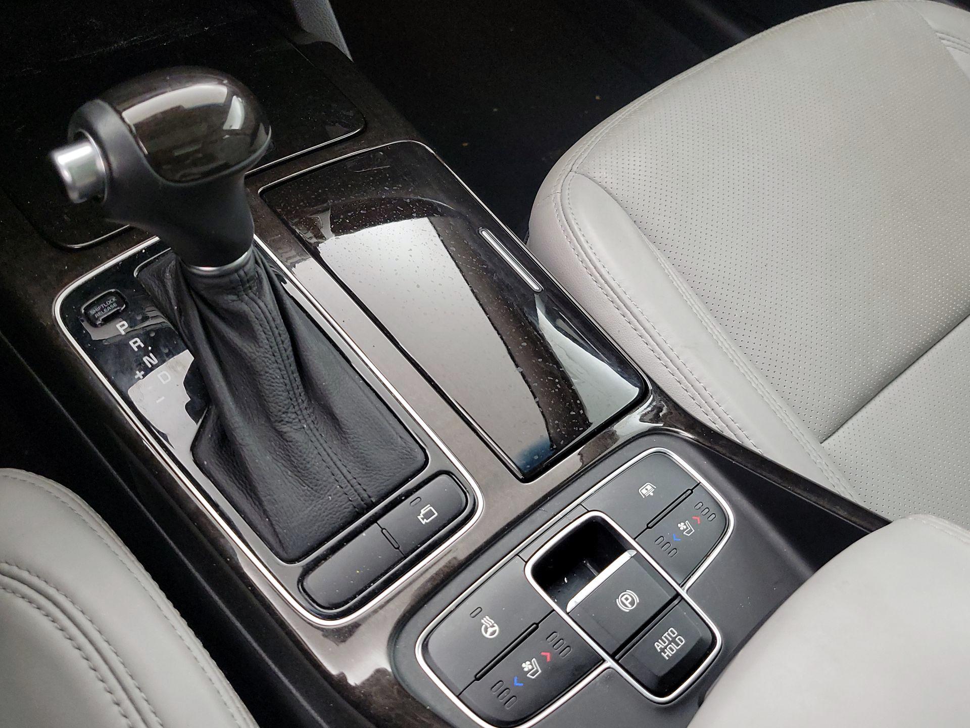 Thumbnail: 2015 Kia Cadenza - 18