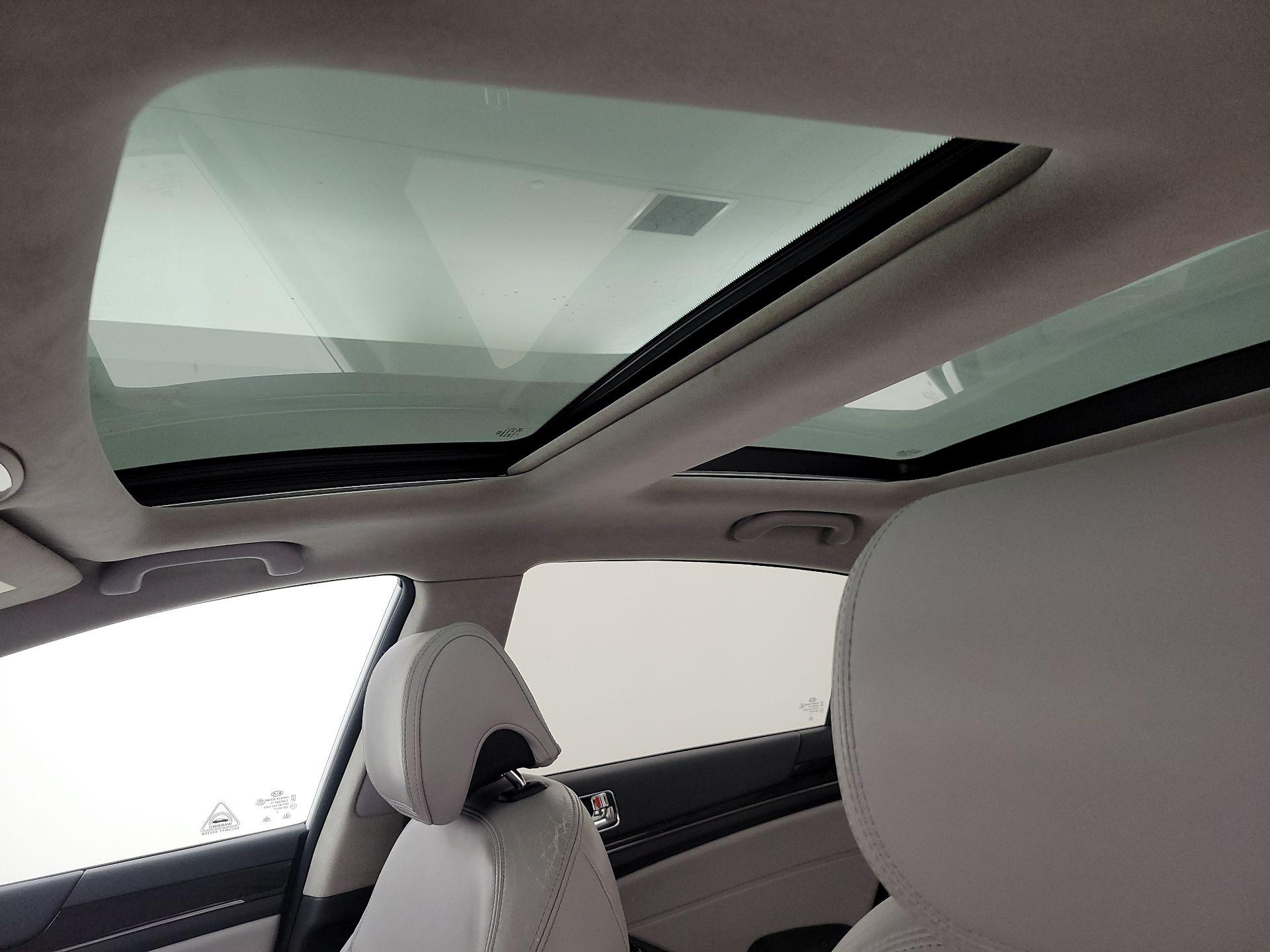 Thumbnail: 2015 Kia Cadenza - 20