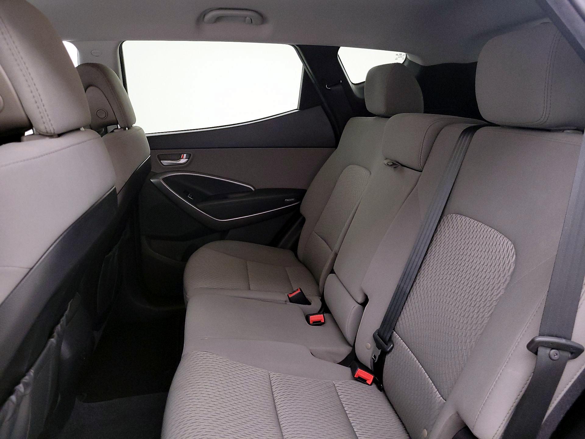 Thumbnail: 2015 Hyundai Santa Fe - 18