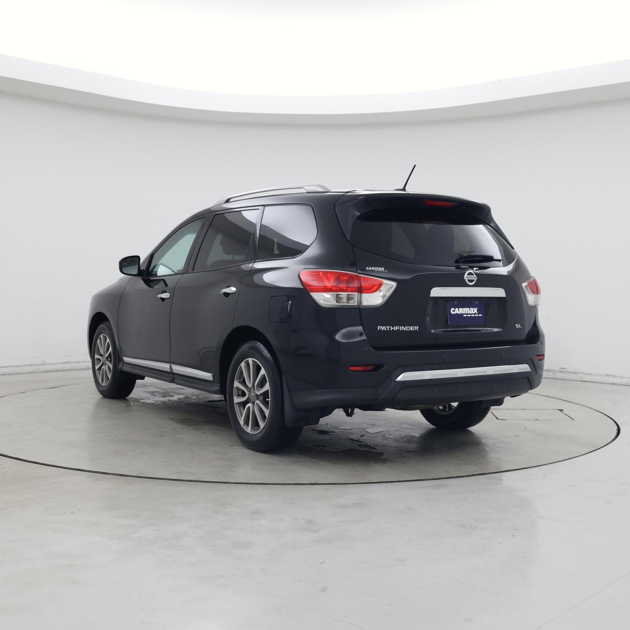 Thumbnail: 2015 Nissan Pathfinder - 2