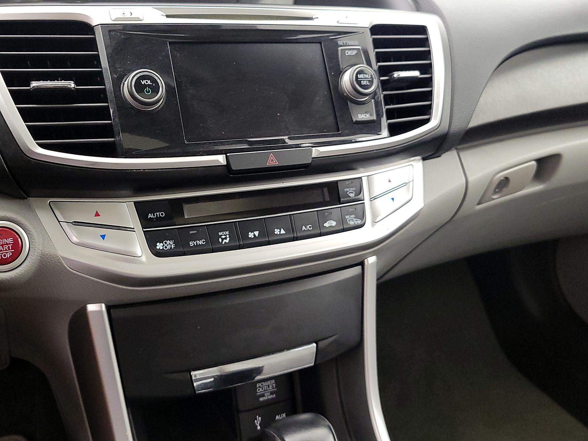 Thumbnail: 2015 Honda Accord - 16