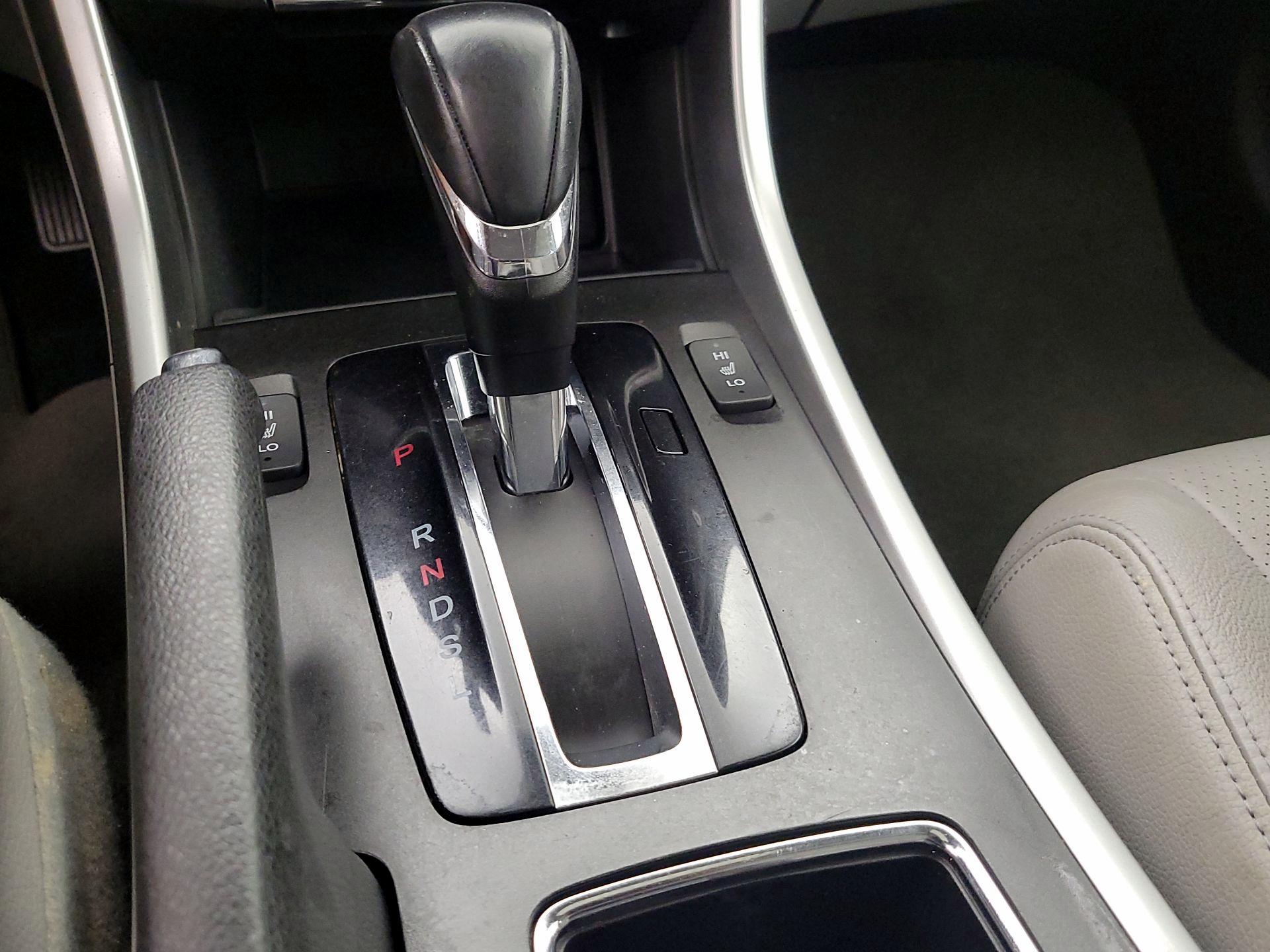 Thumbnail: 2015 Honda Accord - 17