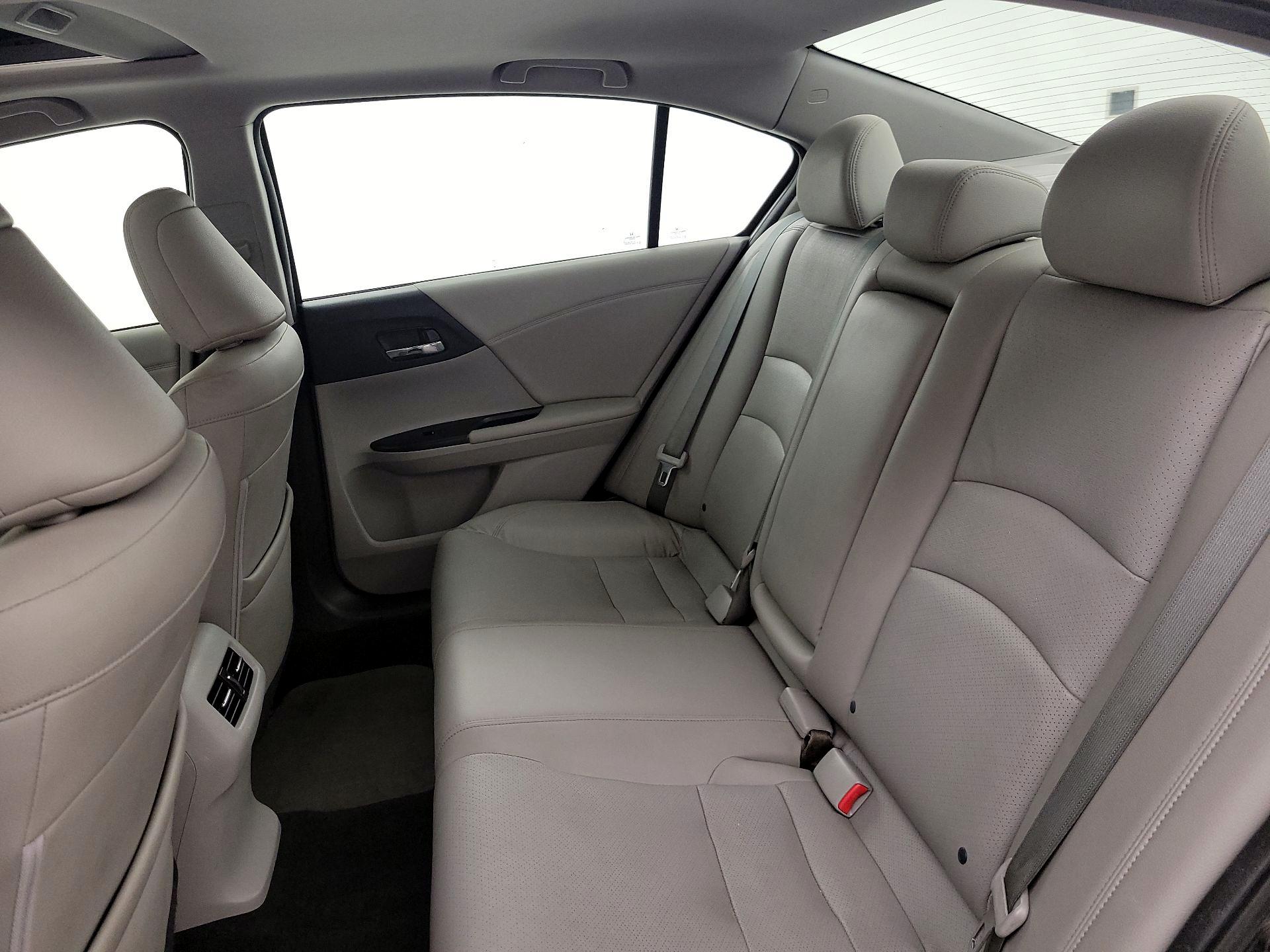 Thumbnail: 2015 Honda Accord - 20