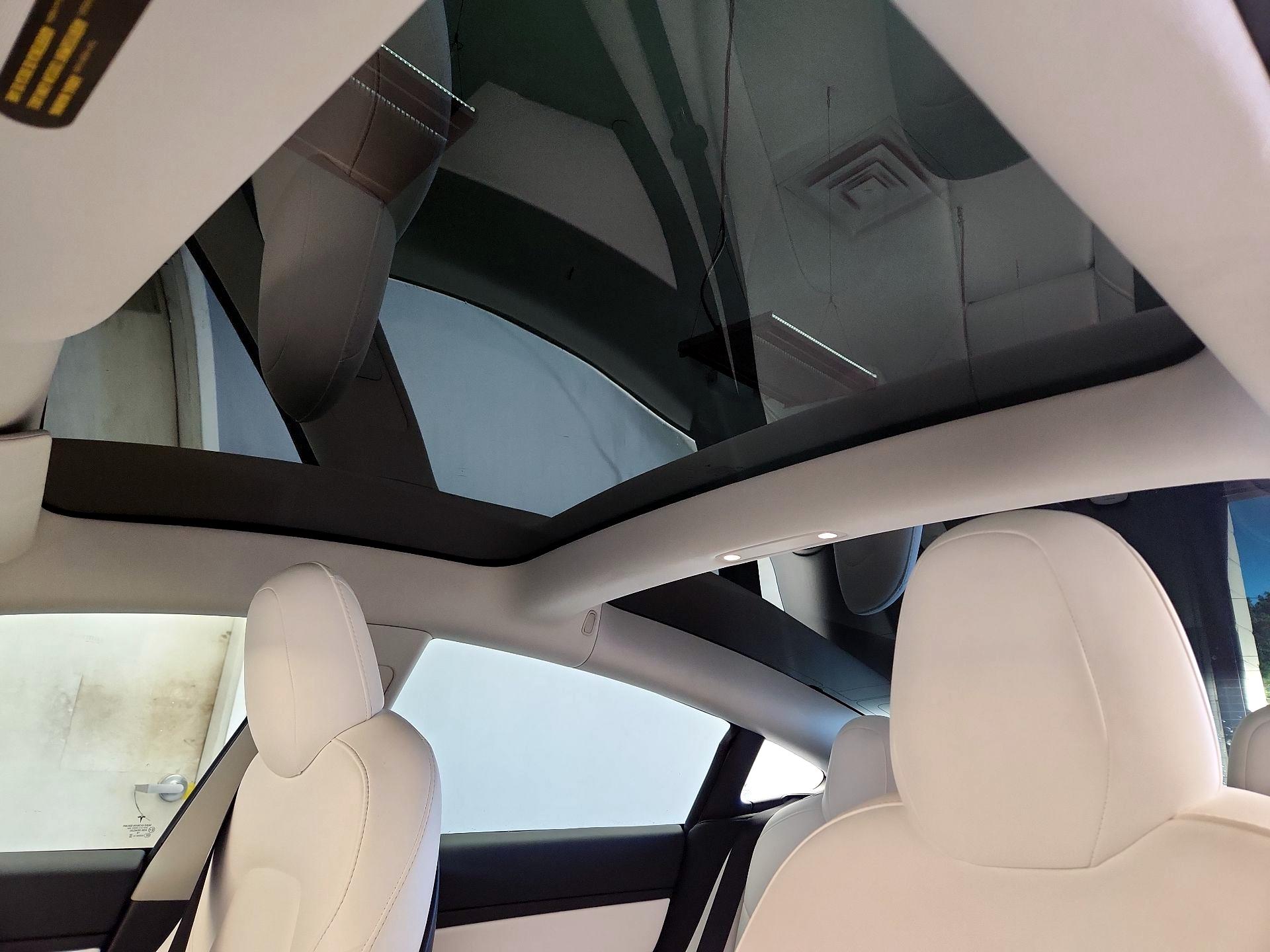 Thumbnail: 2020 Tesla Model 3 - 19