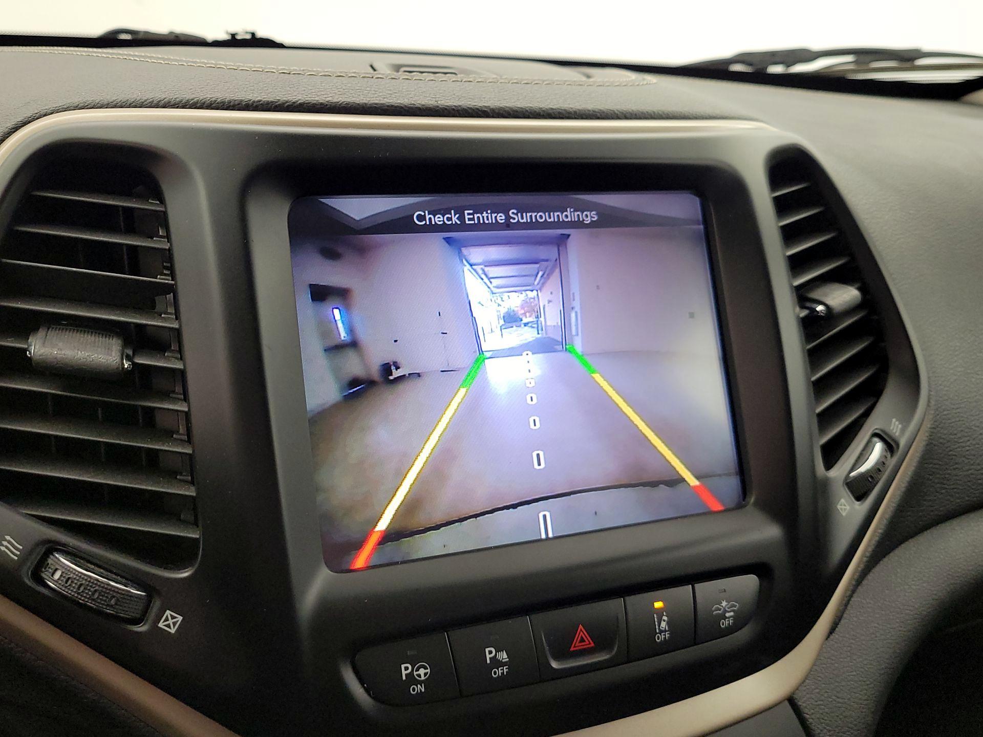 Thumbnail: 2014 Jeep Cherokee - 15