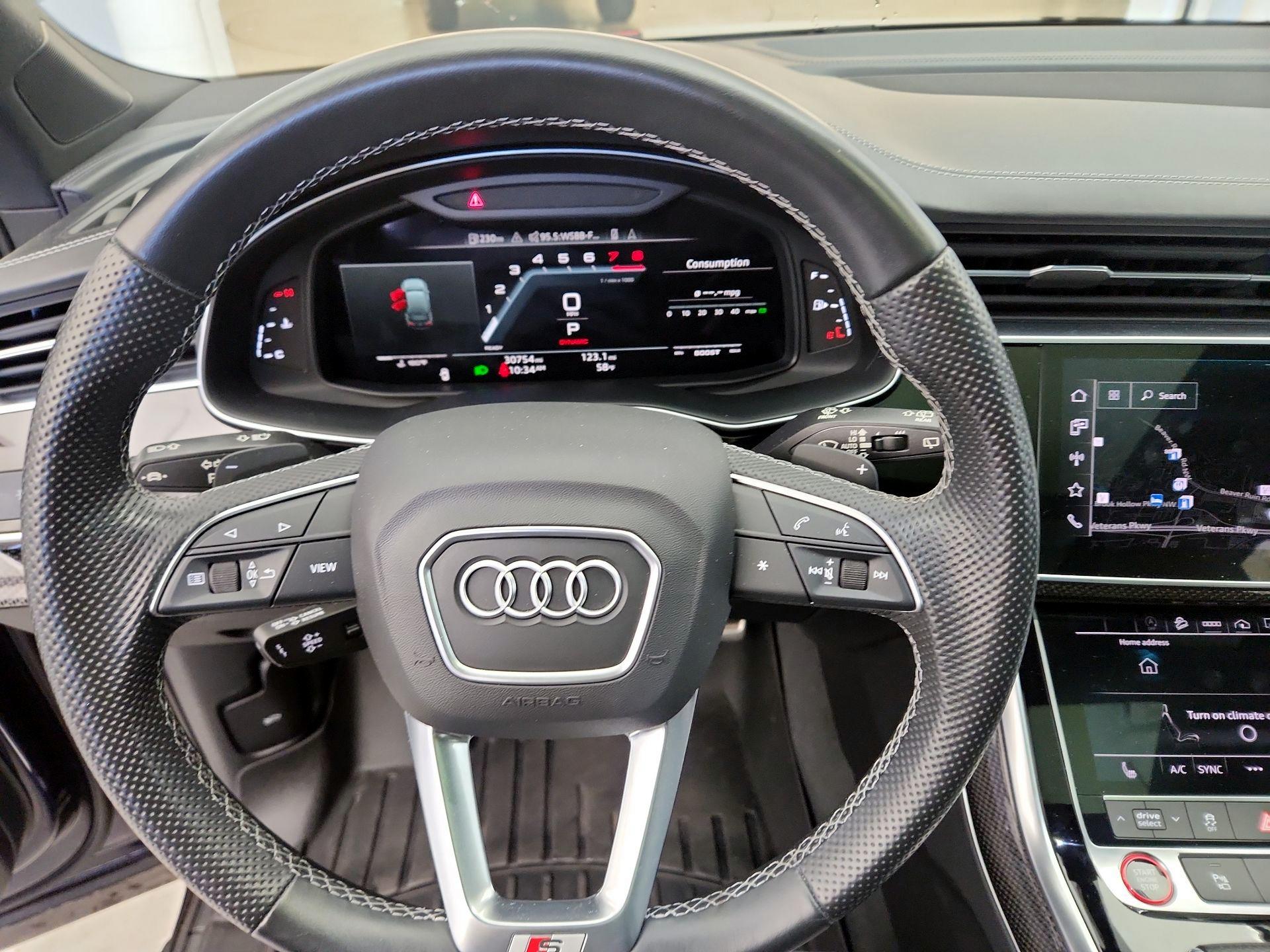 Thumbnail: 2021 Audi SQ7 - 10