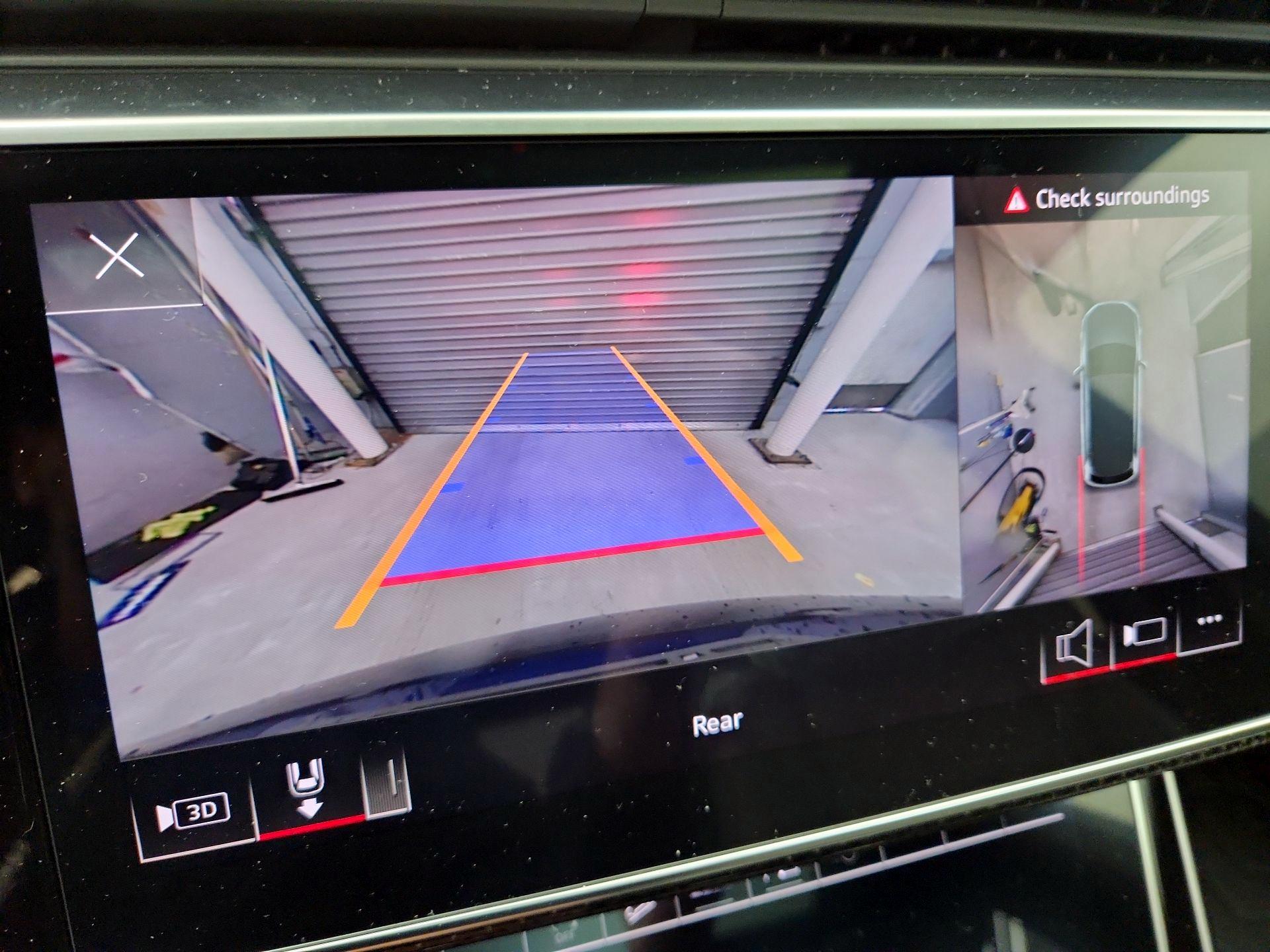 Thumbnail: 2021 Audi SQ7 - 15