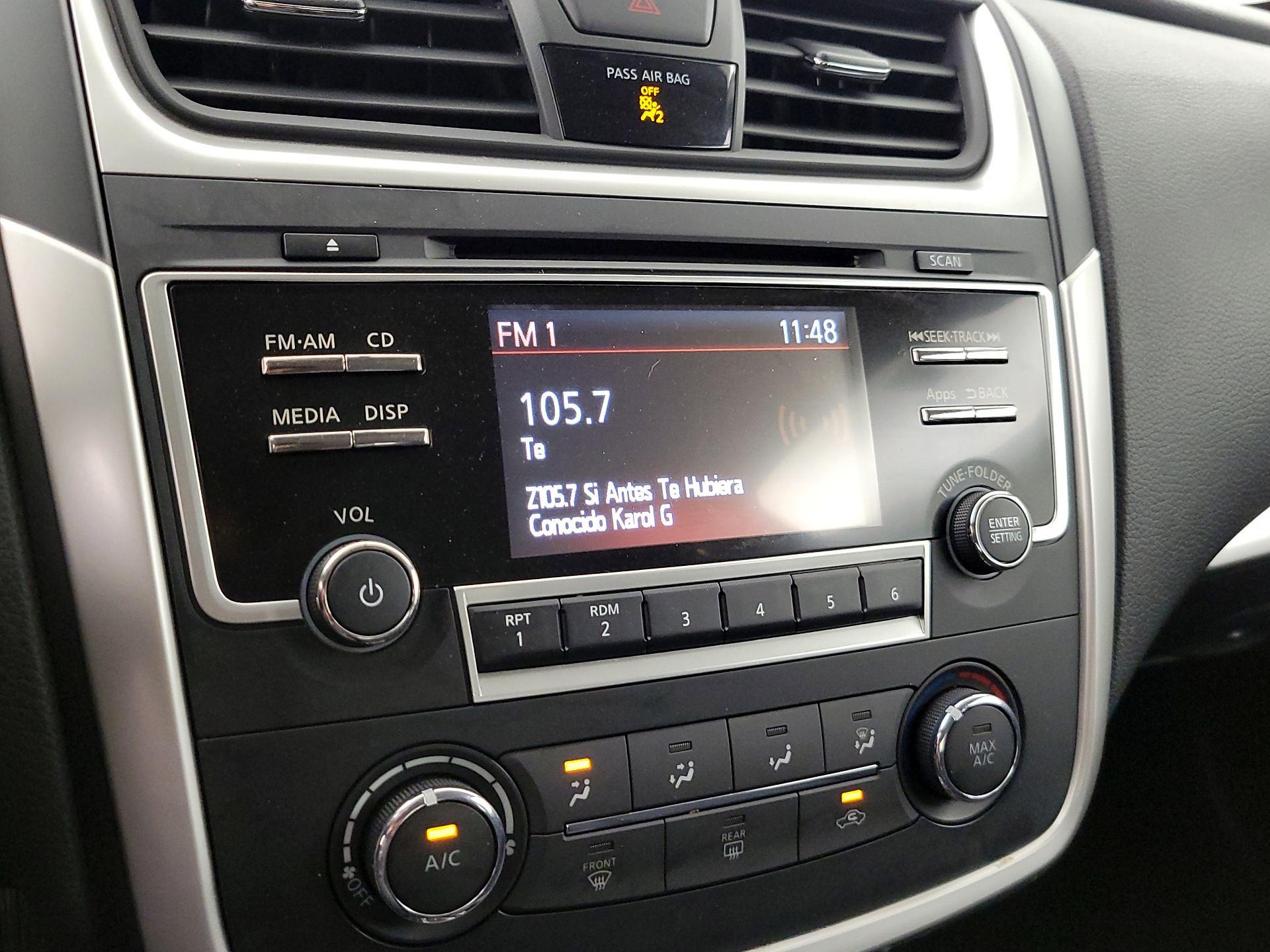 Thumbnail: 2016 Nissan Altima - 15