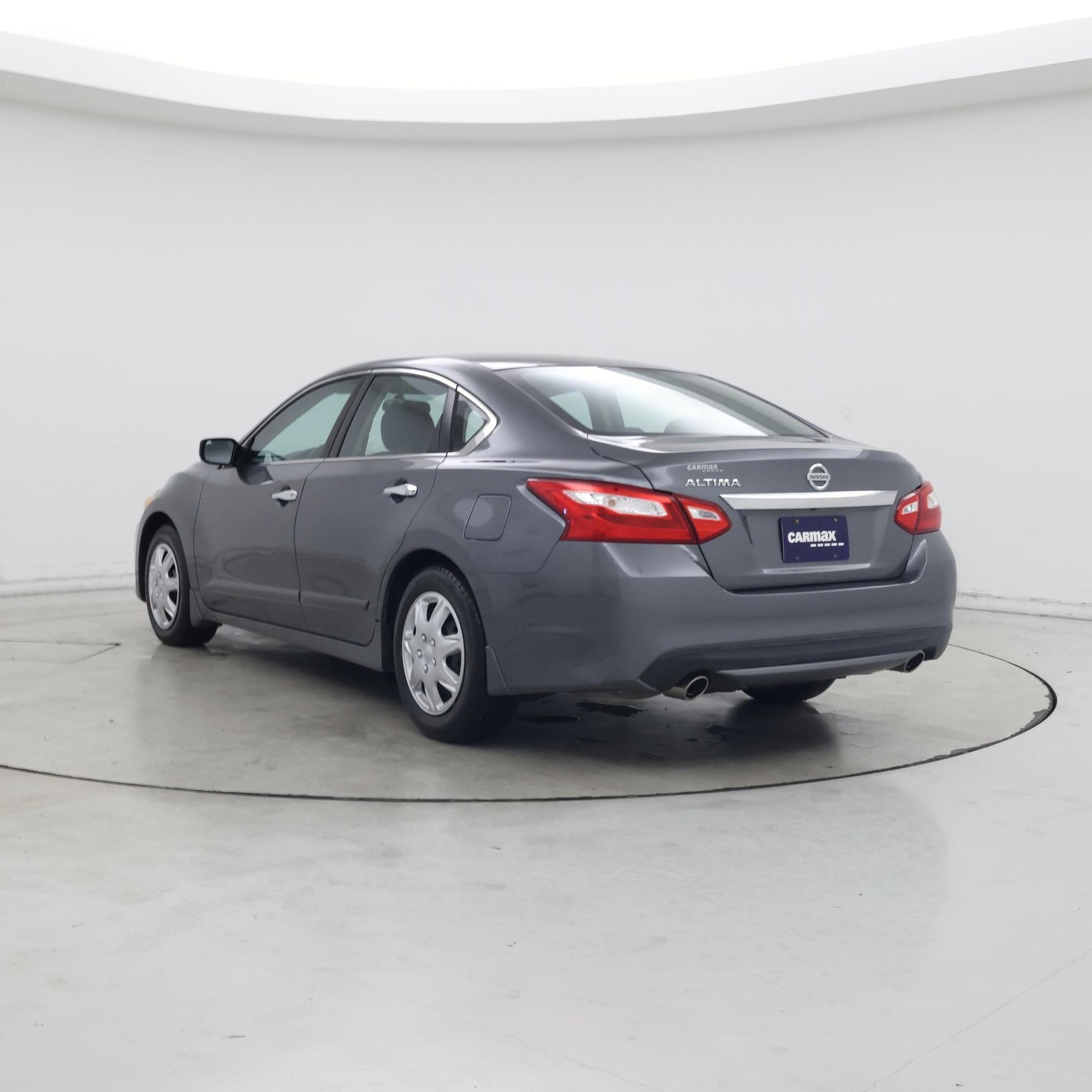 Thumbnail: 2016 Nissan Altima - 2