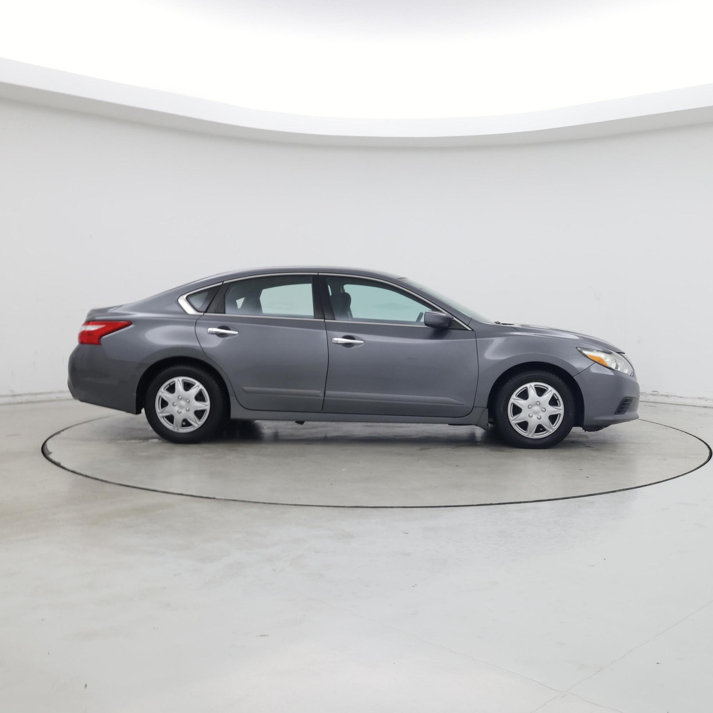 Thumbnail: 2016 Nissan Altima - 7