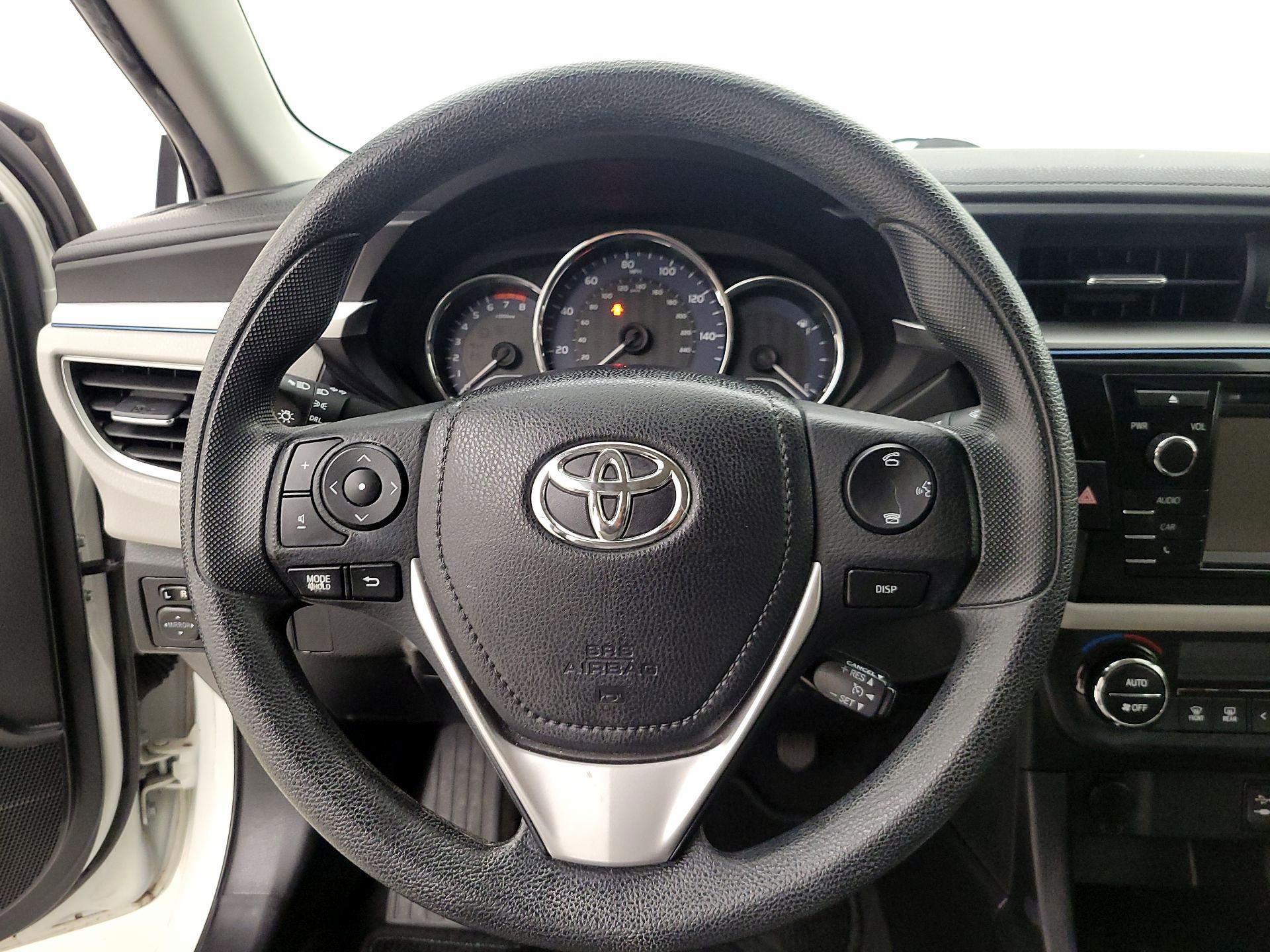 Thumbnail: 2015 Toyota Corolla - 10