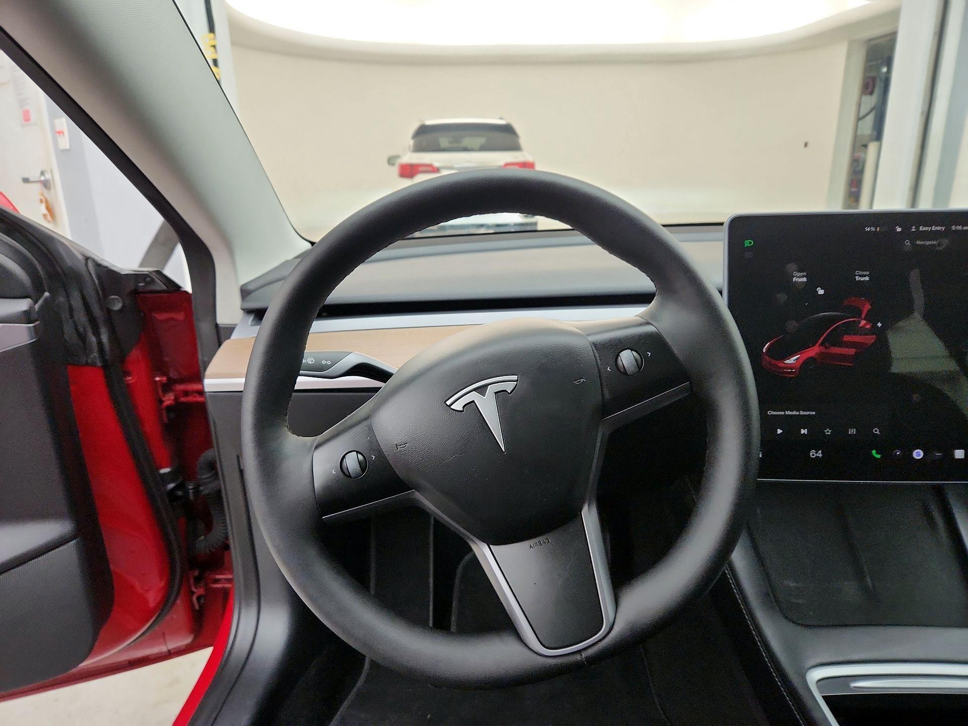 Thumbnail: 2022 Tesla Model 3 - 10