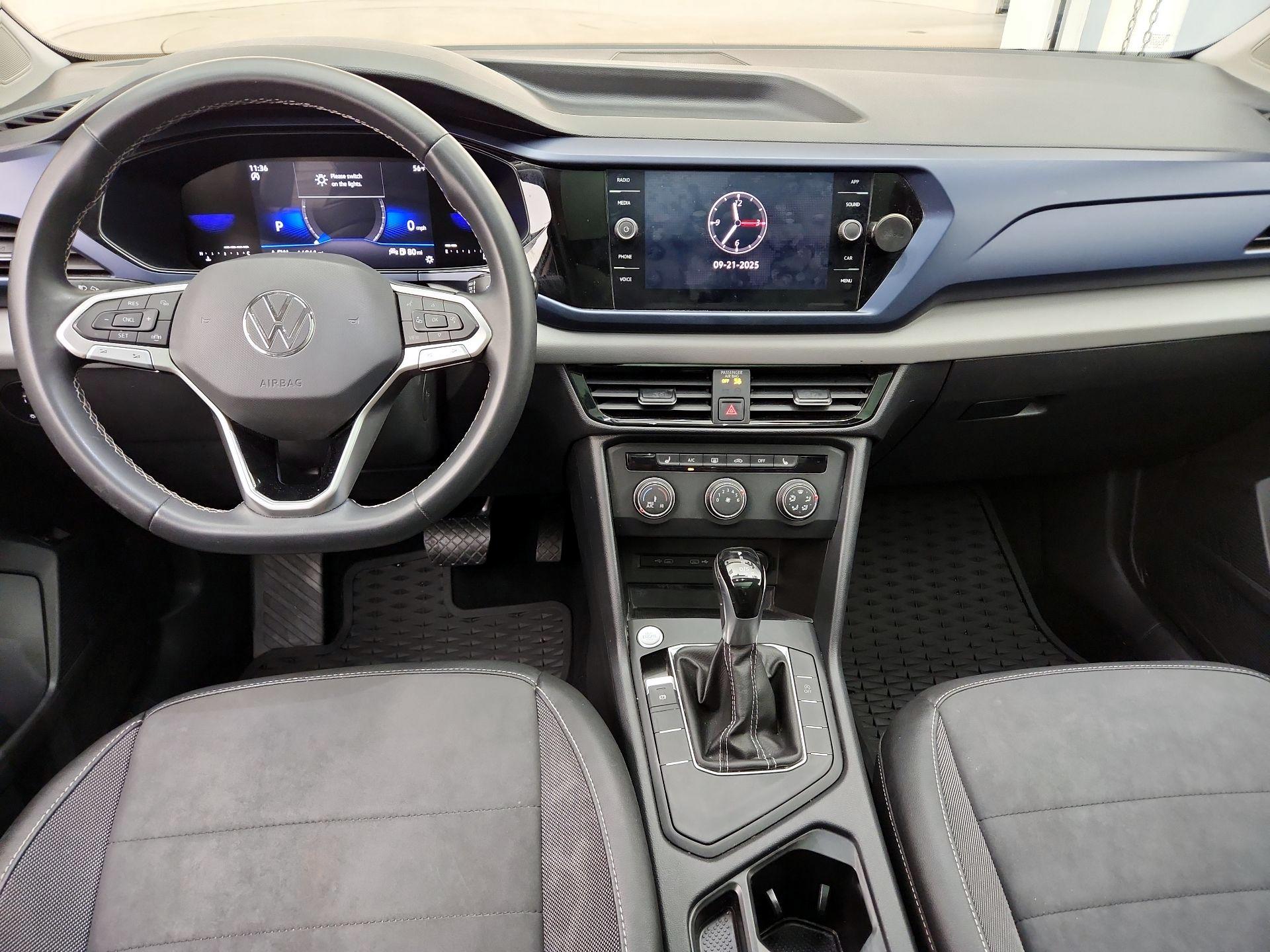 Thumbnail: 2022 Volkswagen Taos - 9