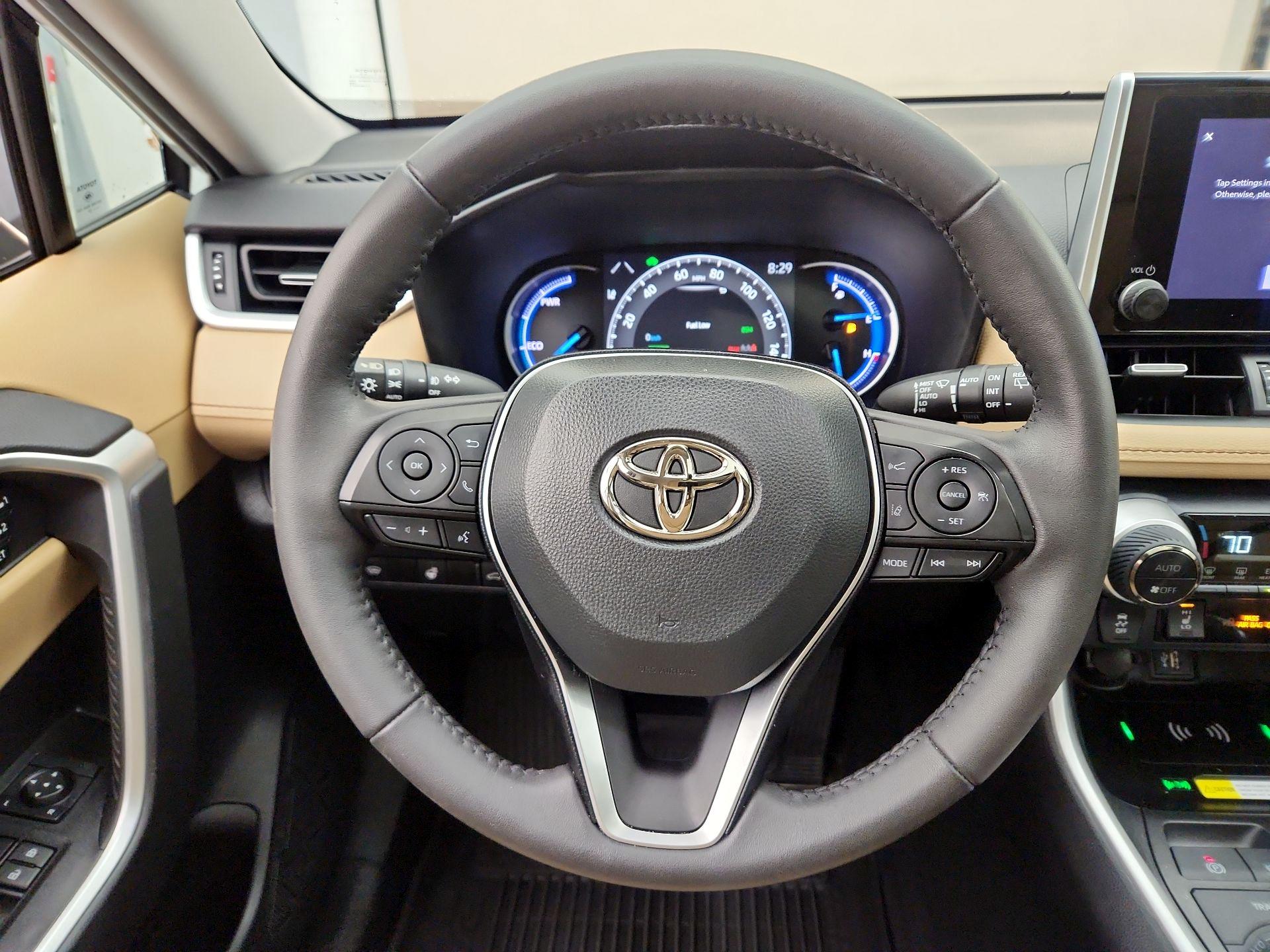 Thumbnail: 2023 Toyota RAV4 - 10