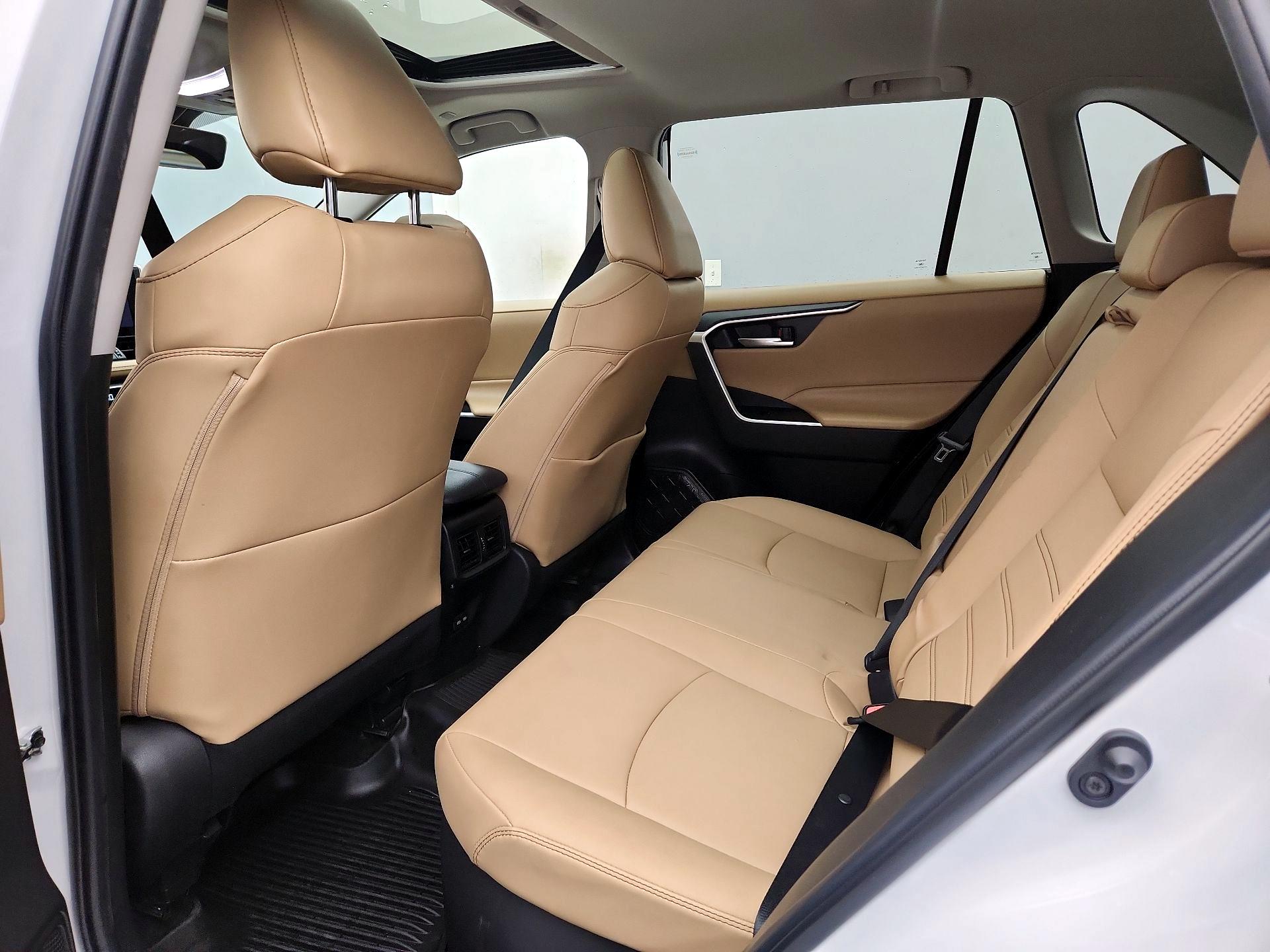 Thumbnail: 2023 Toyota RAV4 - 20