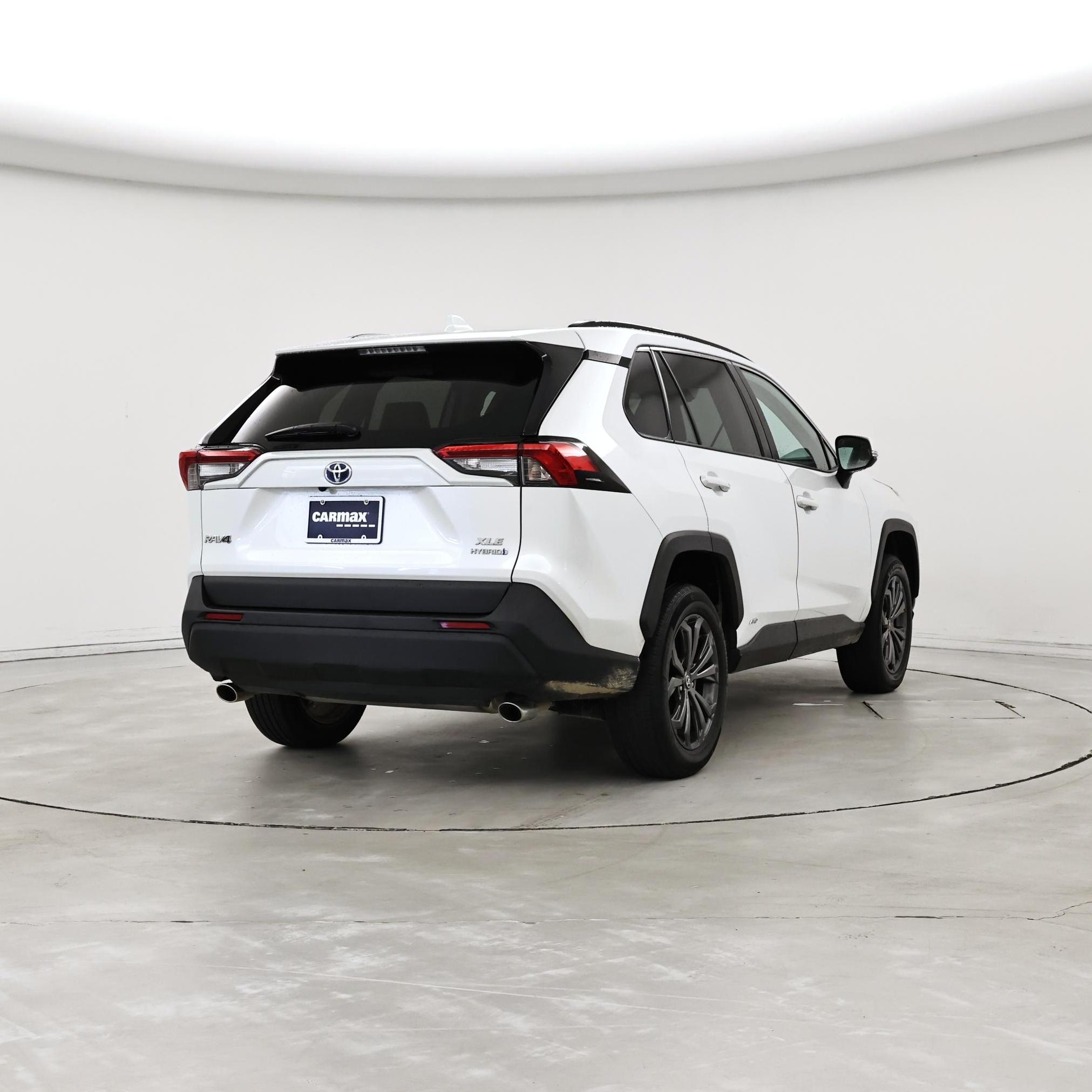 Thumbnail: 2023 Toyota RAV4 - 8