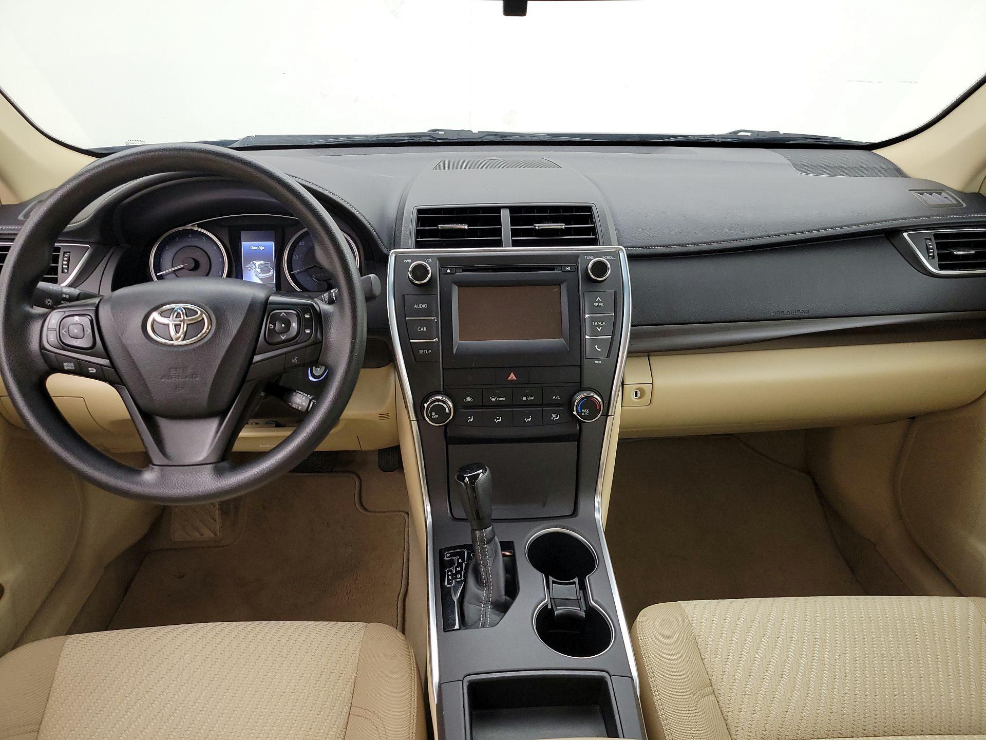 Thumbnail: 2016 Toyota Camry - 9