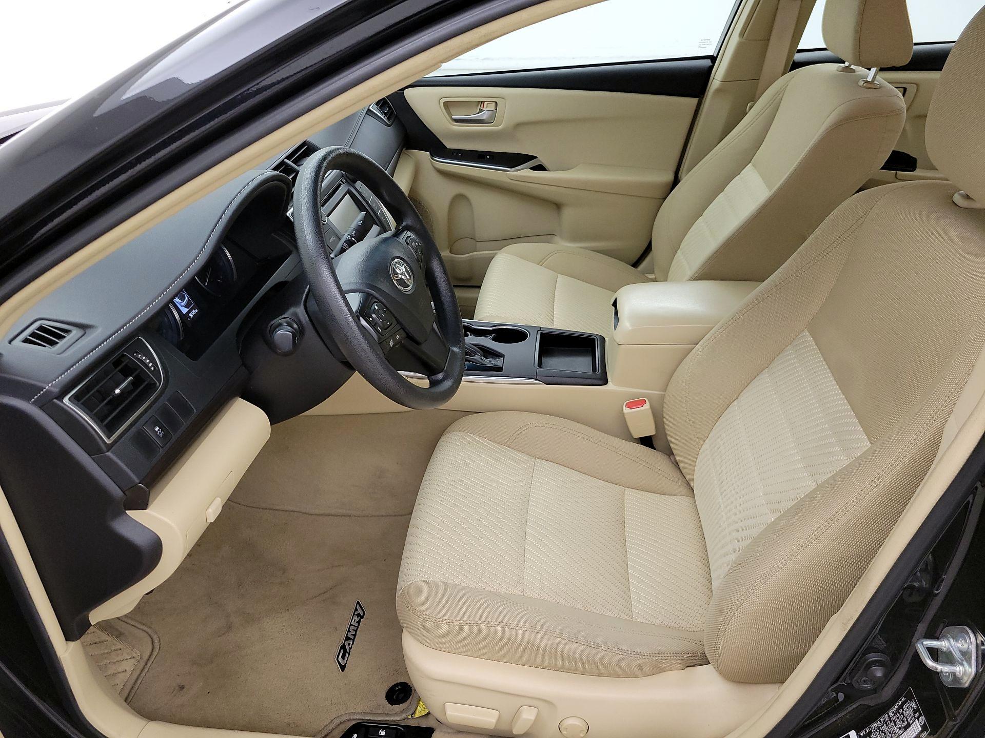 Thumbnail: 2016 Toyota Camry - 11