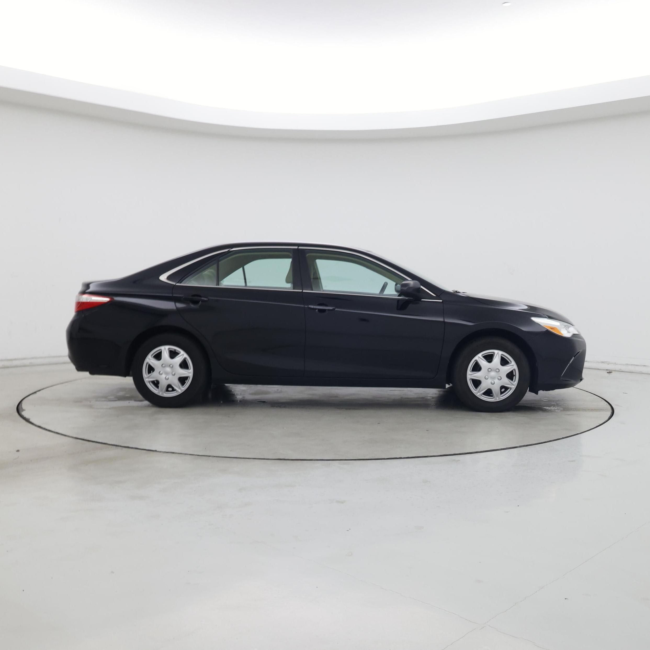 Thumbnail: 2016 Toyota Camry - 7