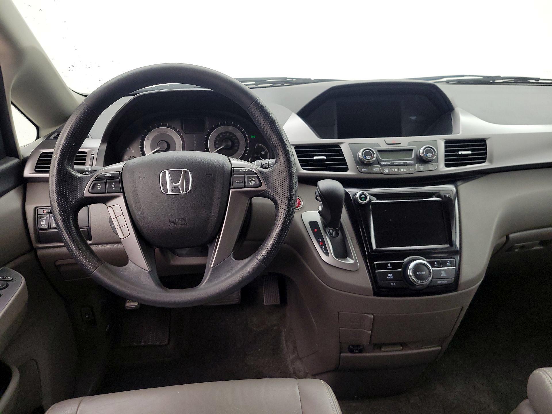Thumbnail: 2014 Honda Odyssey - 10