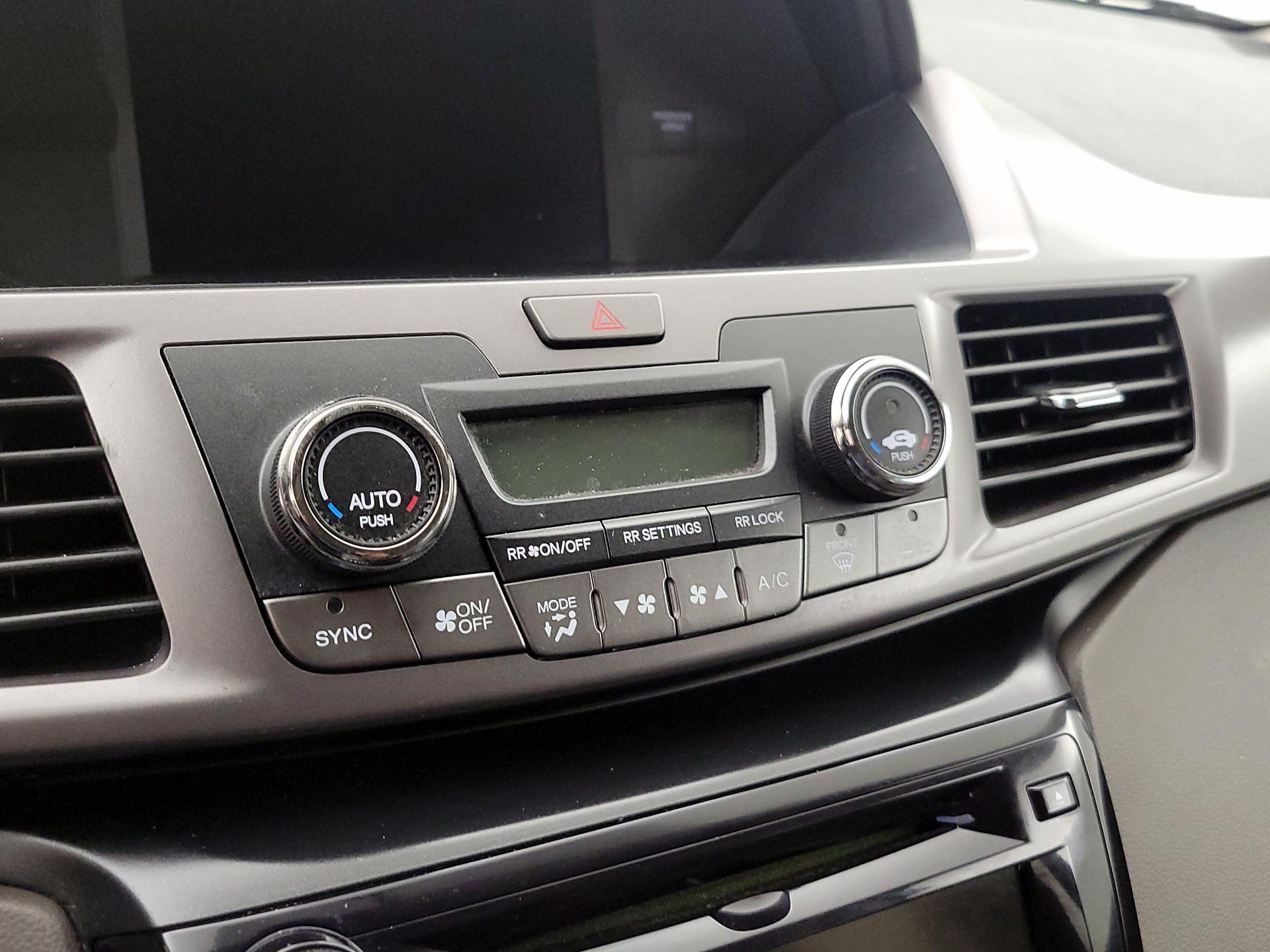 Thumbnail: 2014 Honda Odyssey - 16