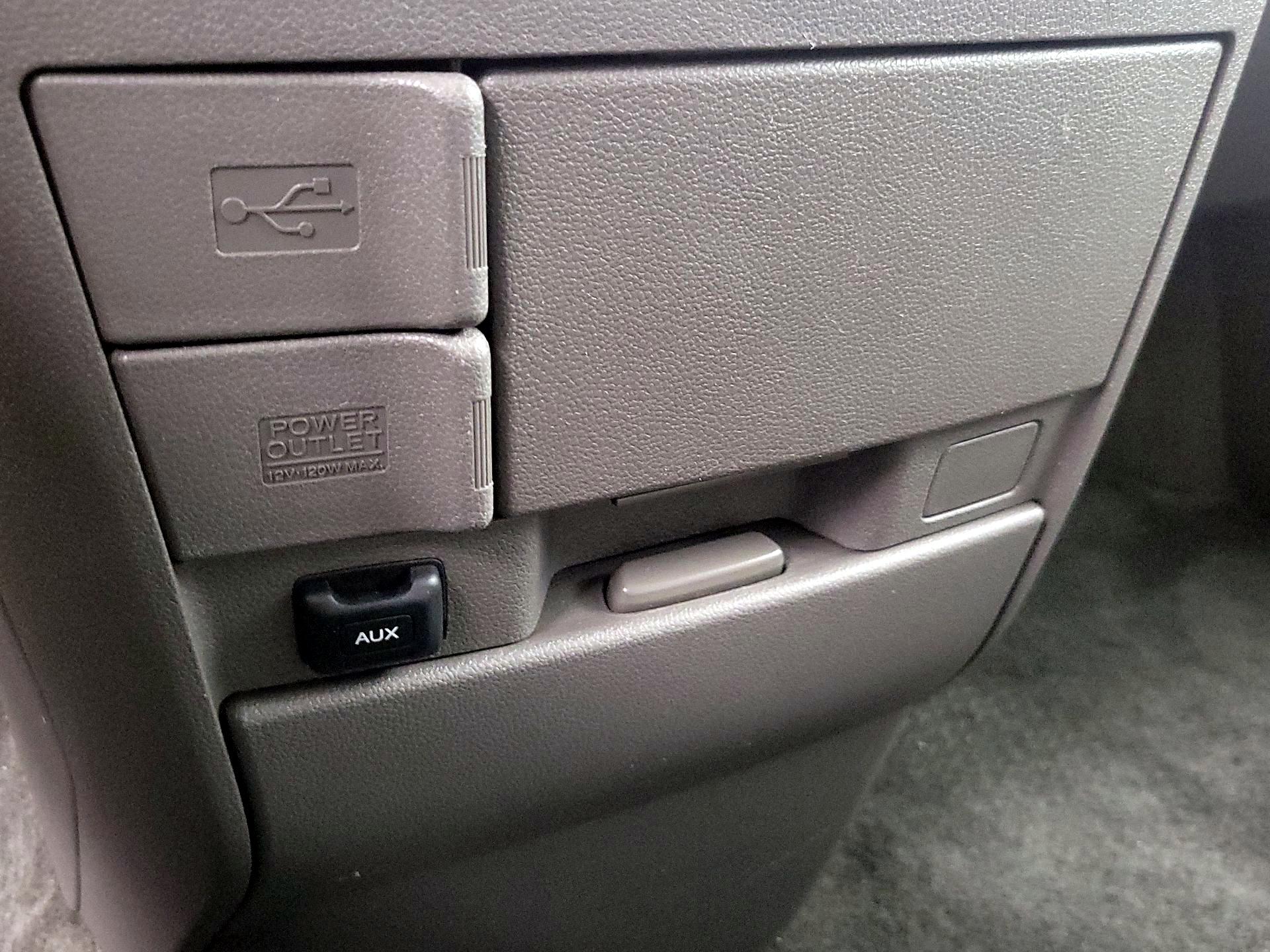 Thumbnail: 2014 Honda Odyssey - 18