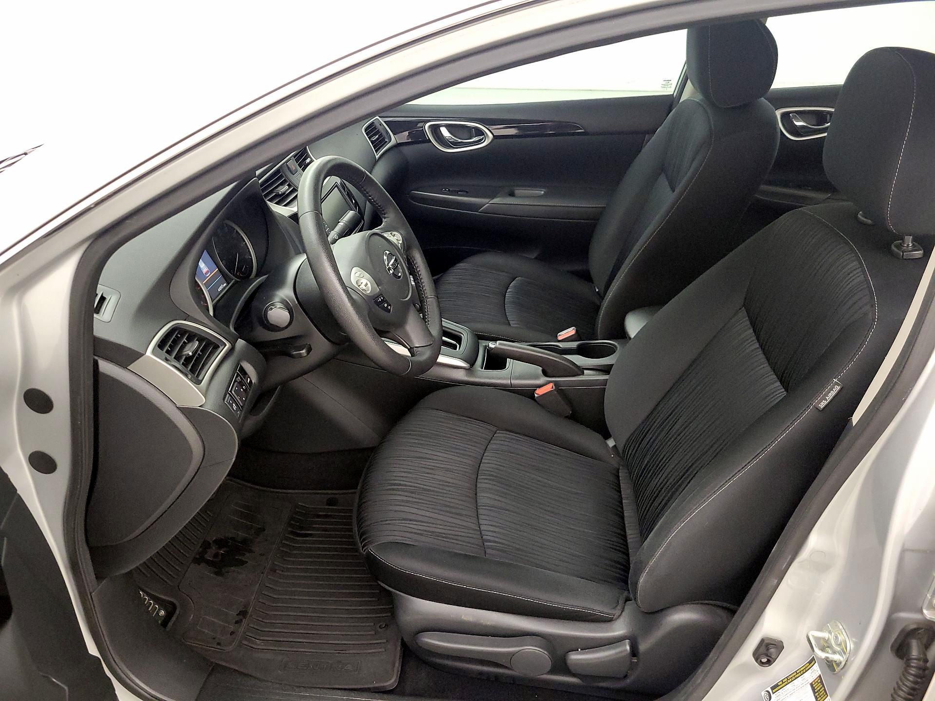 Thumbnail: 2019 Nissan Sentra - 11