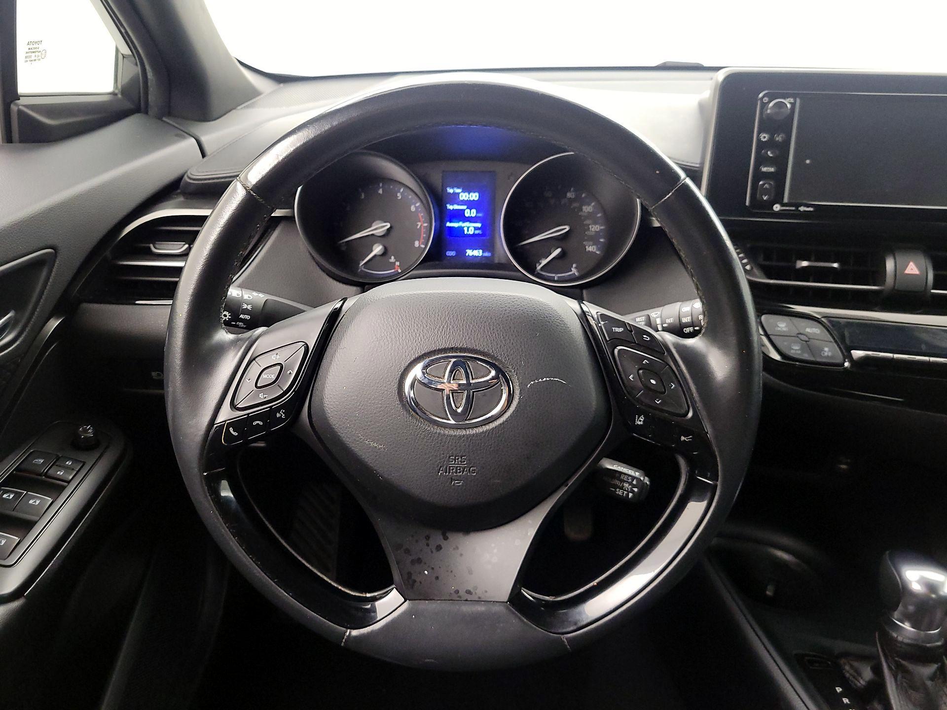 Thumbnail: 2018 Toyota C-HR - 10