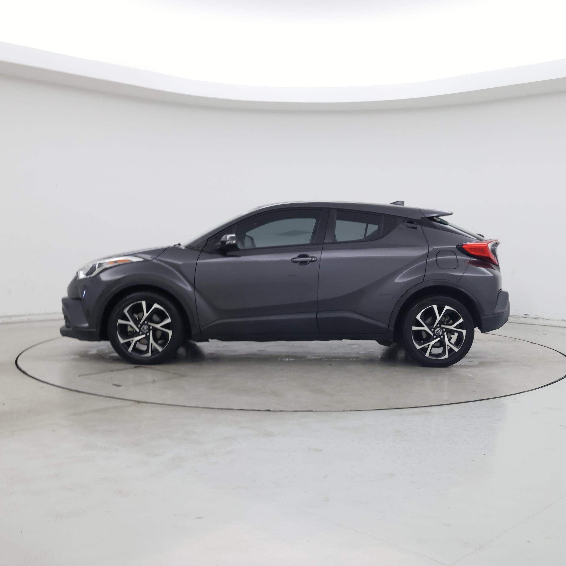 Thumbnail: 2018 Toyota C-HR - 3