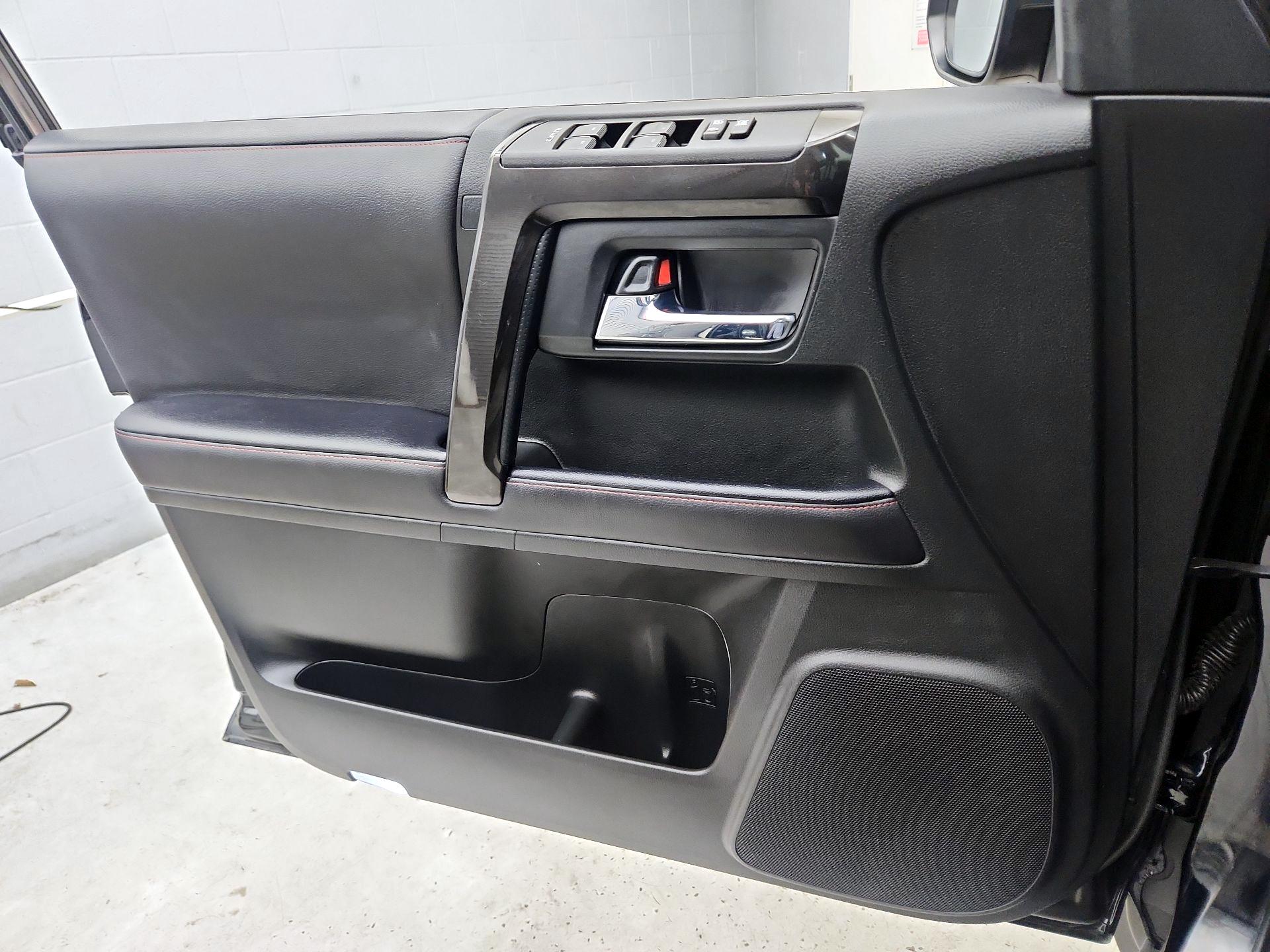 Thumbnail: 2023 Toyota 4Runner - 12