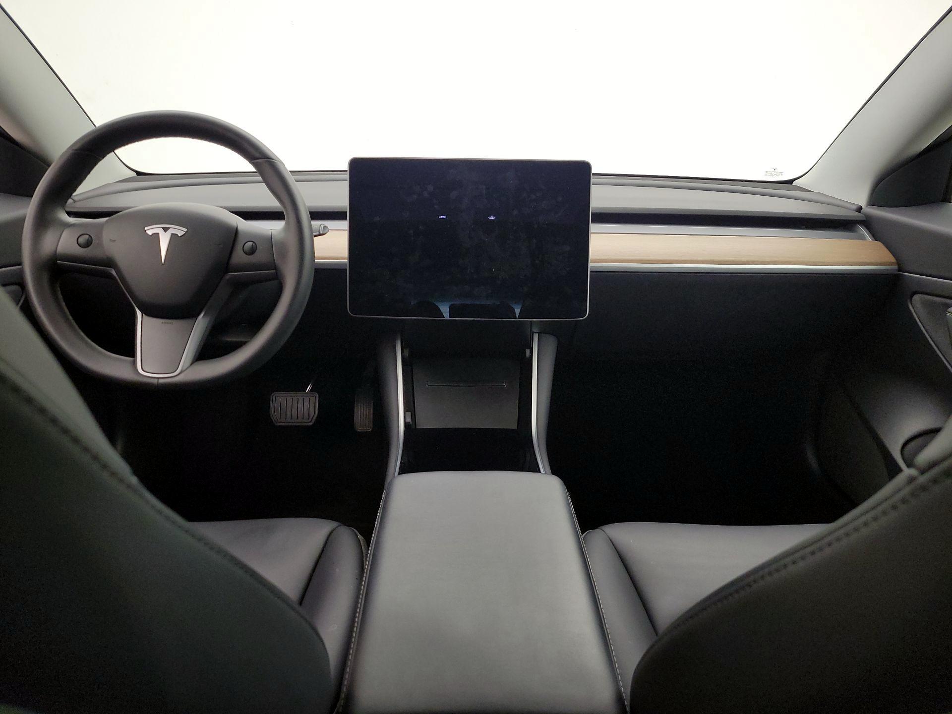 Thumbnail: 2020 Tesla Model 3 - 9