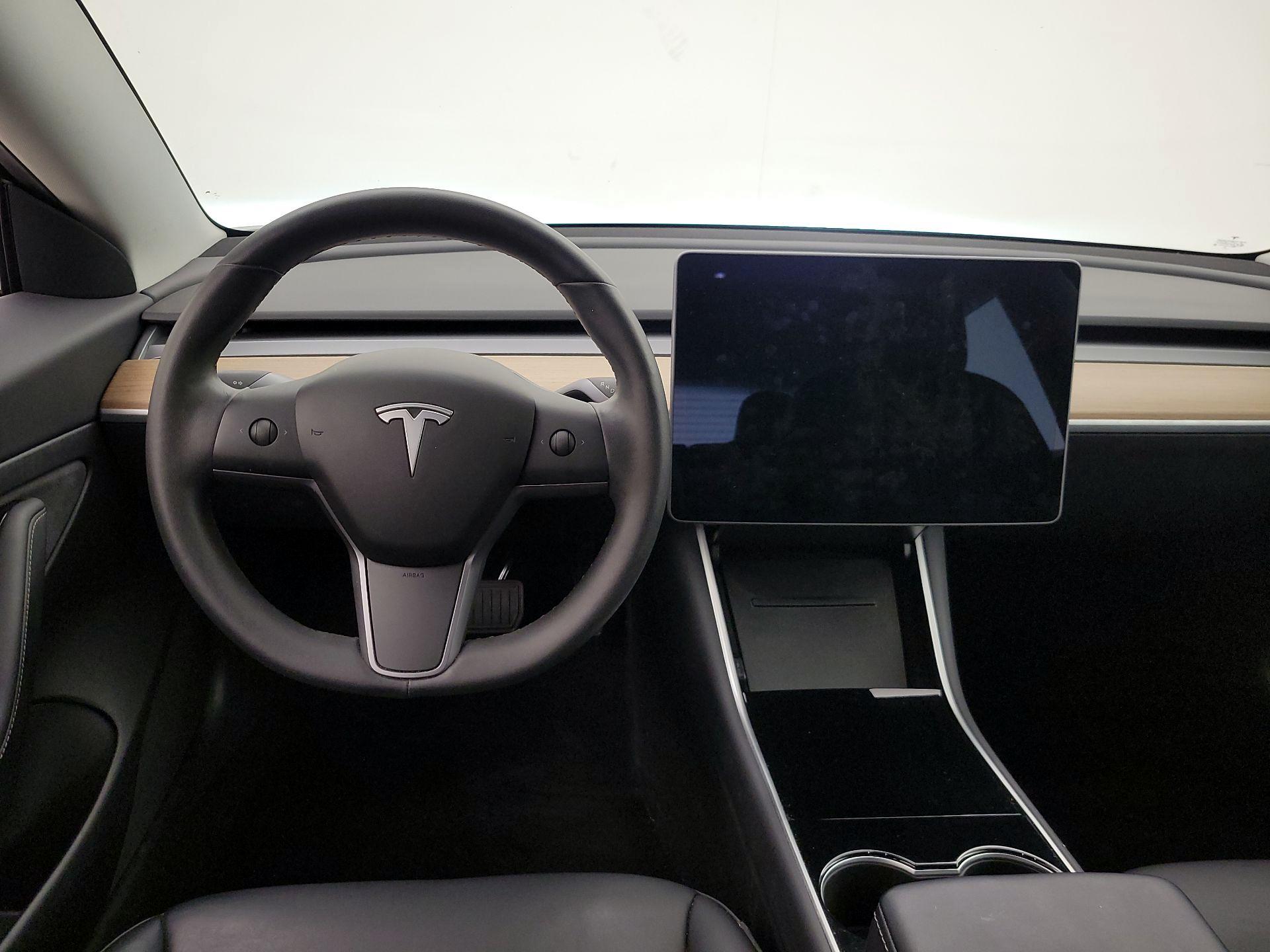 Thumbnail: 2020 Tesla Model 3 - 10
