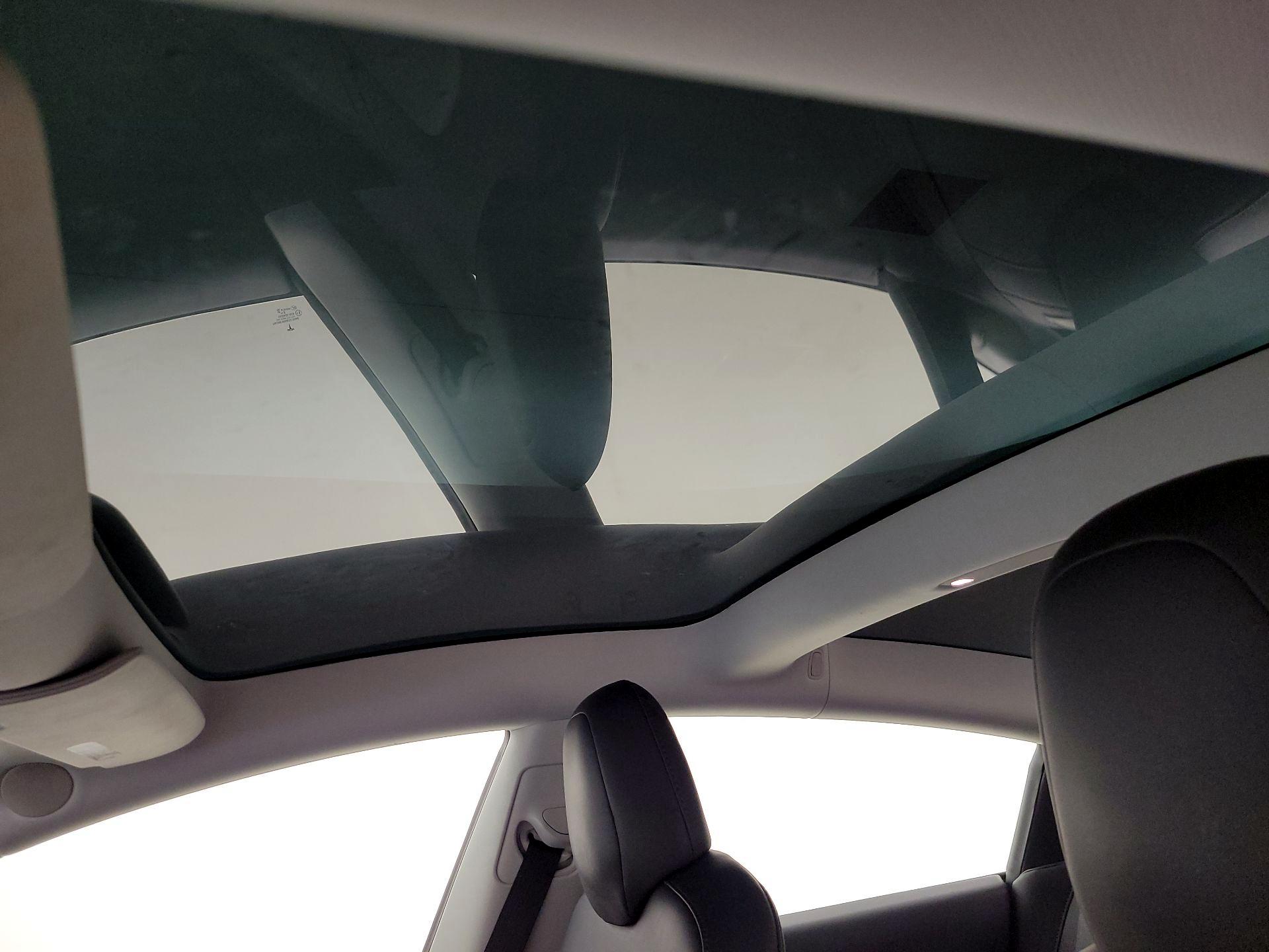 Thumbnail: 2020 Tesla Model 3 - 19