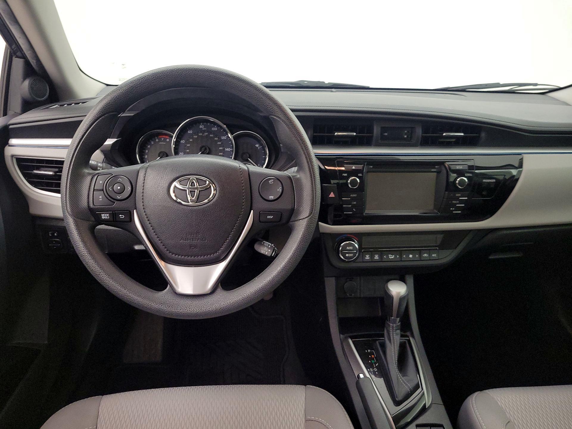 Thumbnail: 2015 Toyota Corolla - 10