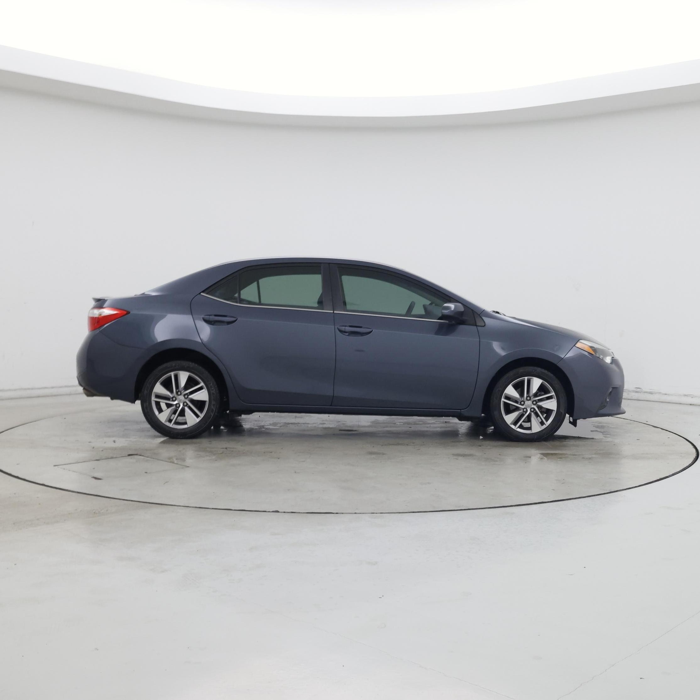 Thumbnail: 2015 Toyota Corolla - 7