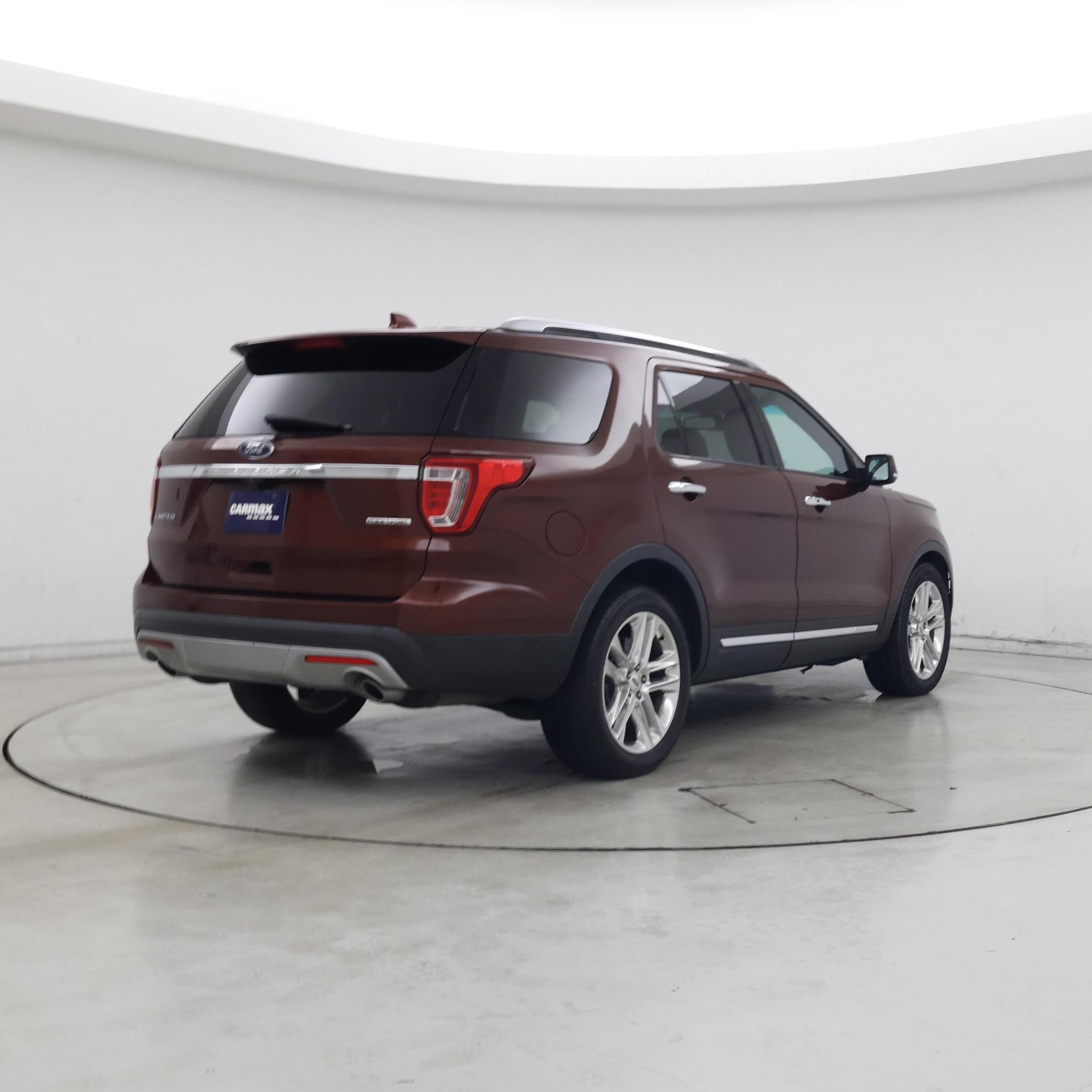 Thumbnail: 2016 Ford Explorer - 8