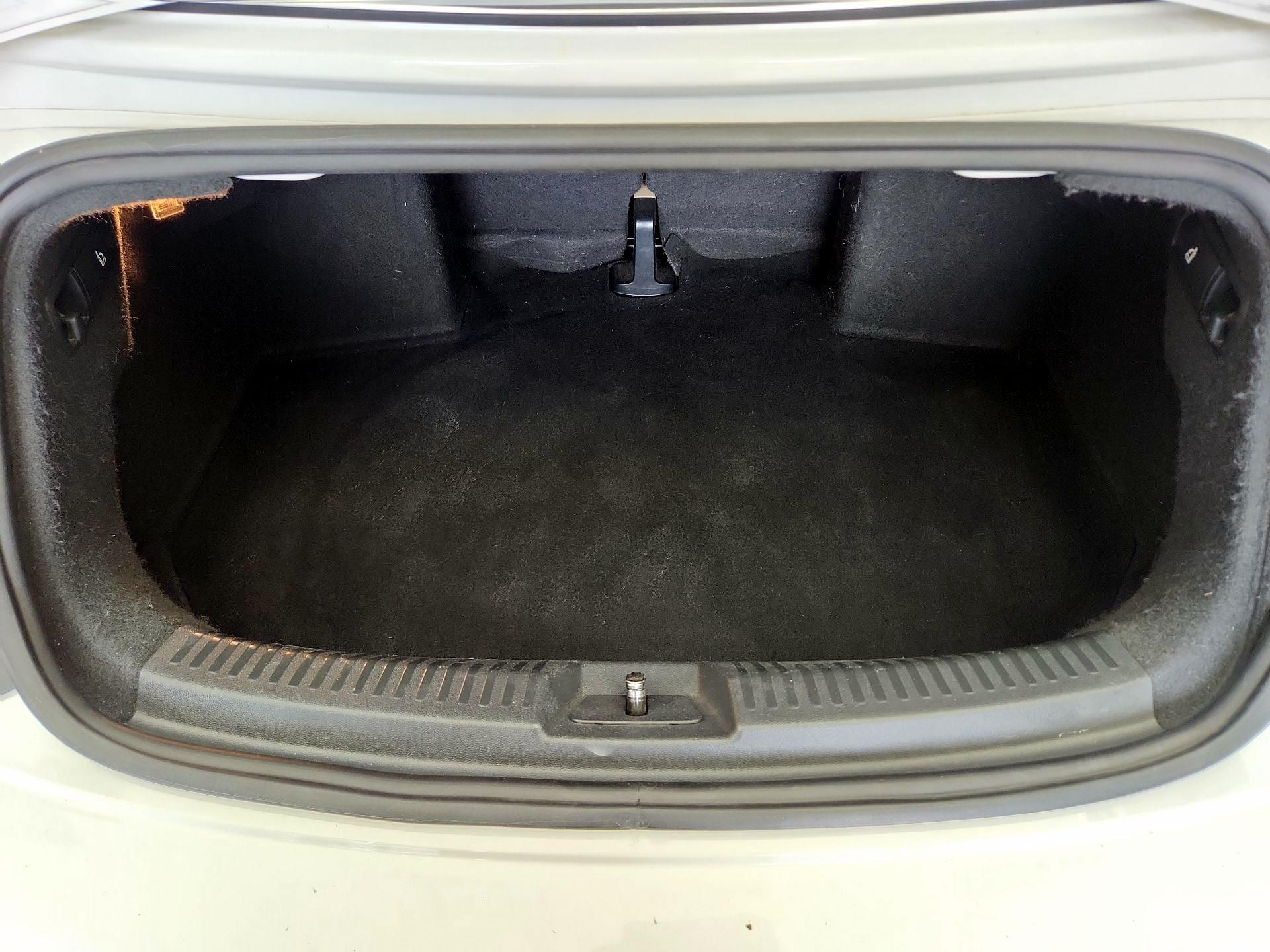 Thumbnail: 2014 Volkswagen Beetle - 18