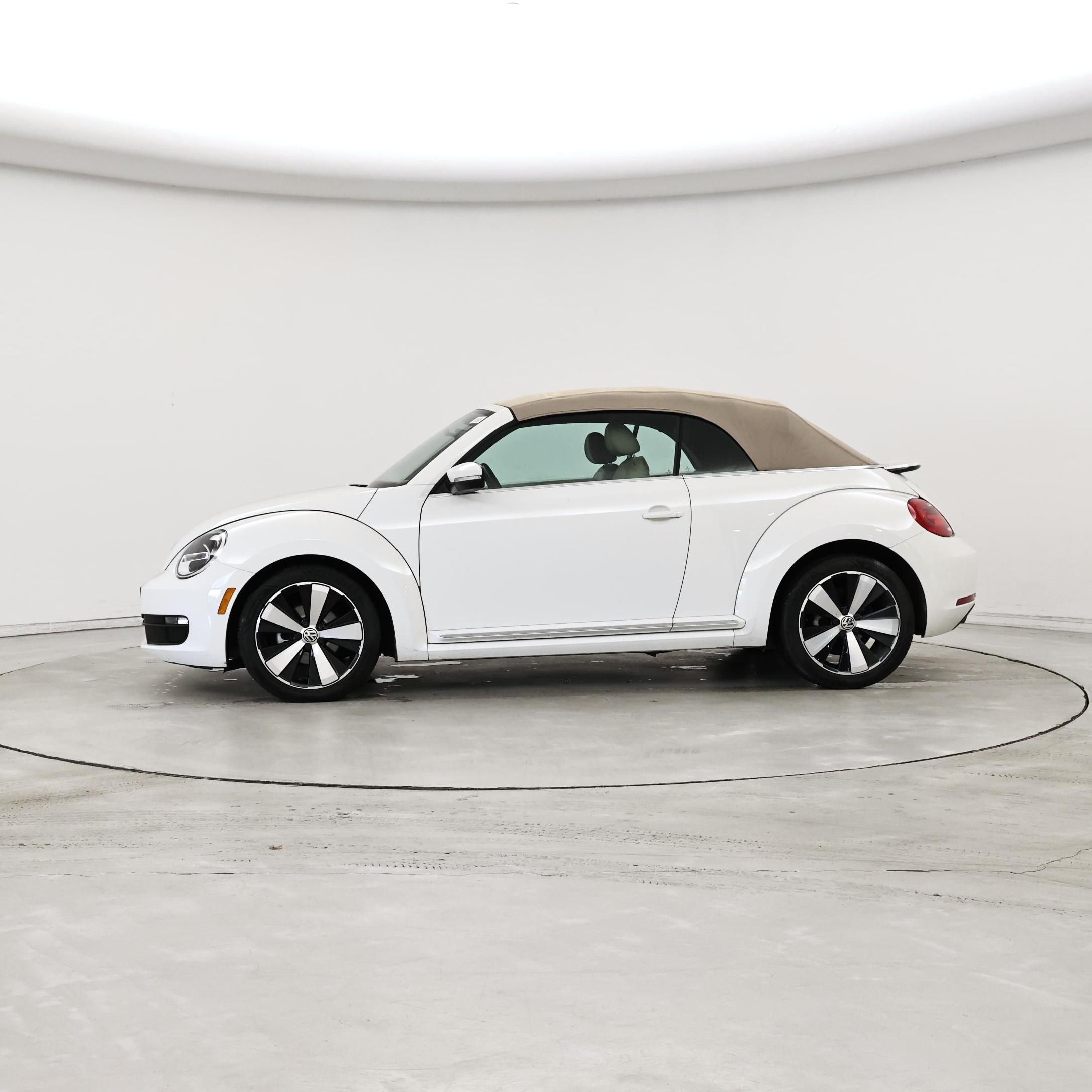 Thumbnail: 2014 Volkswagen Beetle - 3