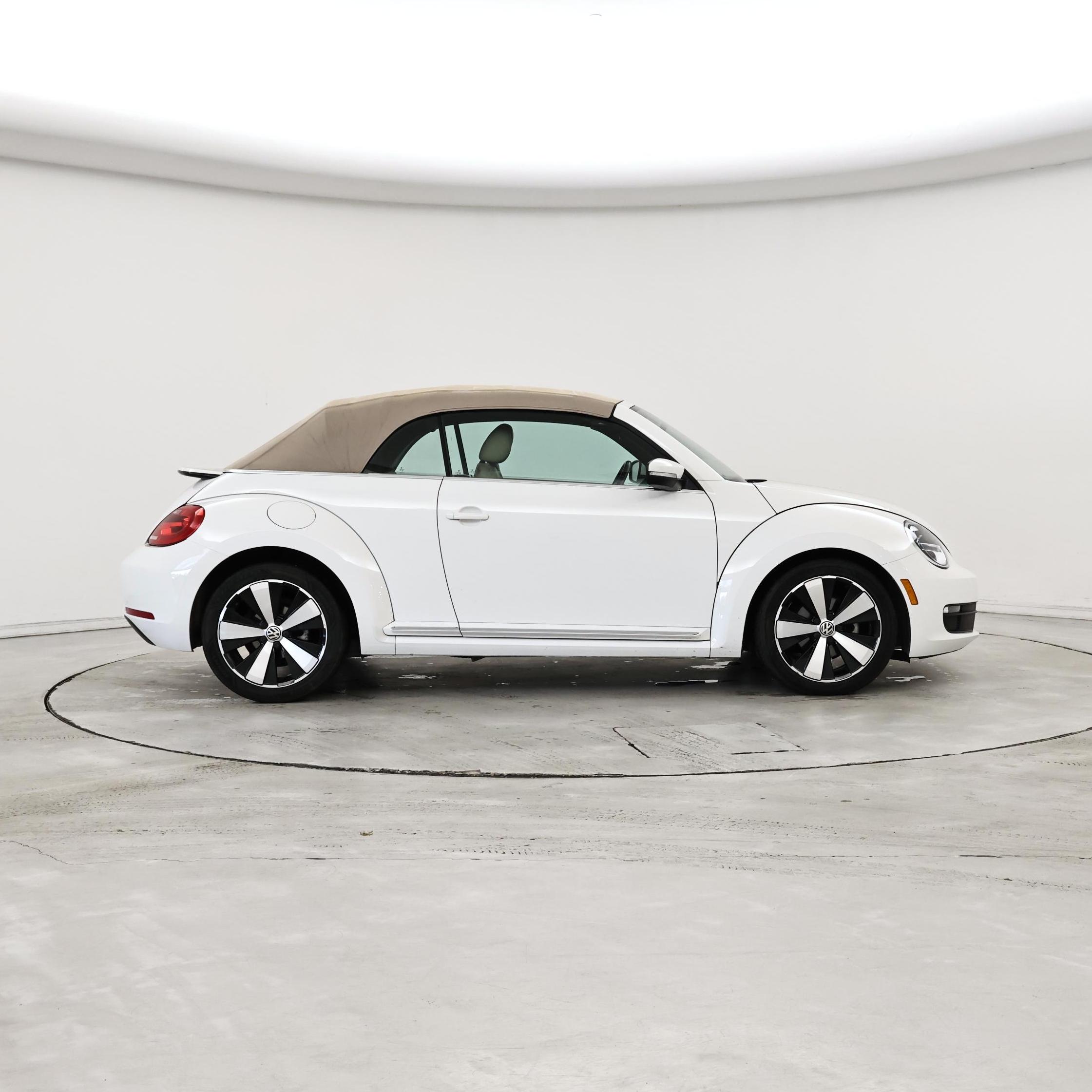 Thumbnail: 2014 Volkswagen Beetle - 7