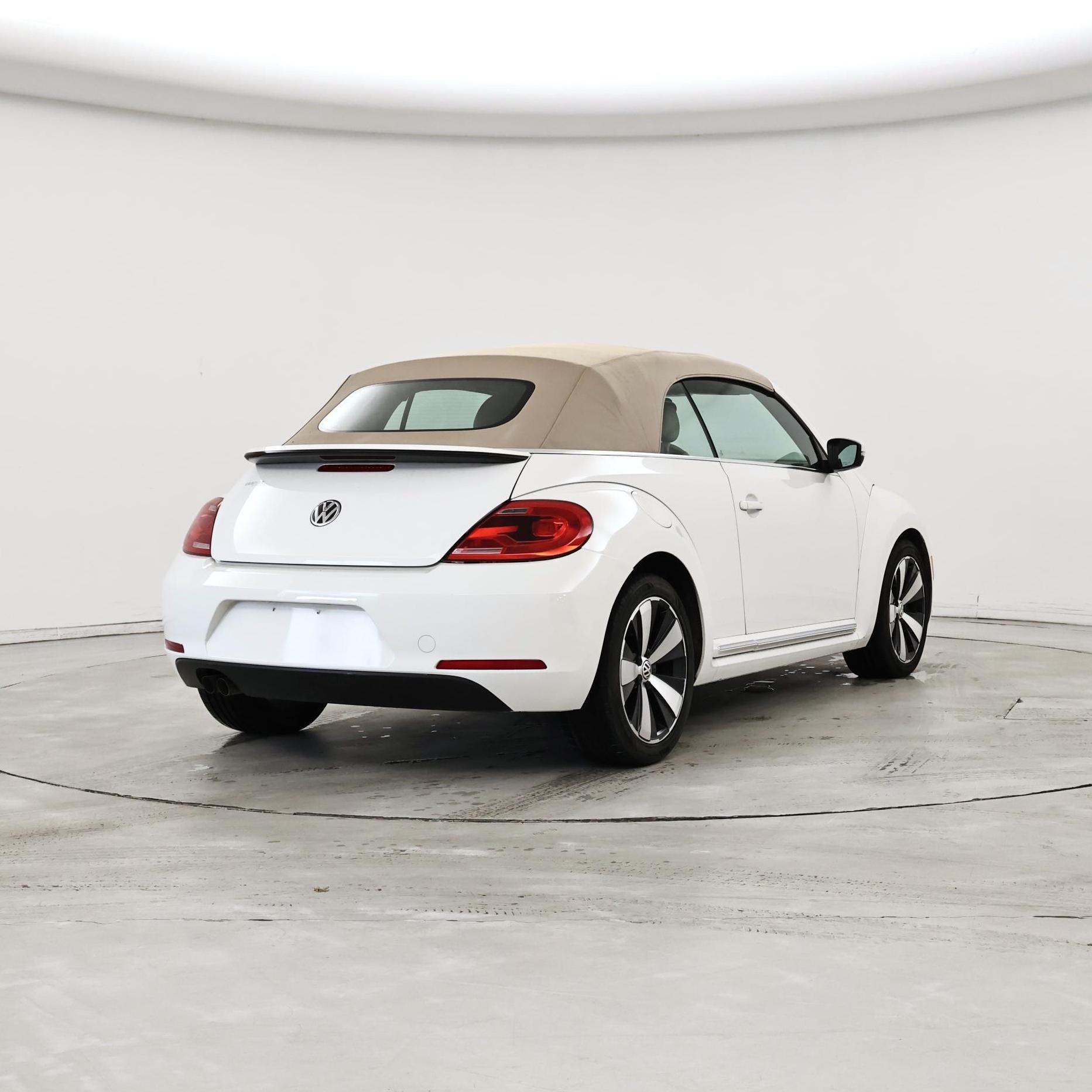 Thumbnail: 2014 Volkswagen Beetle - 8
