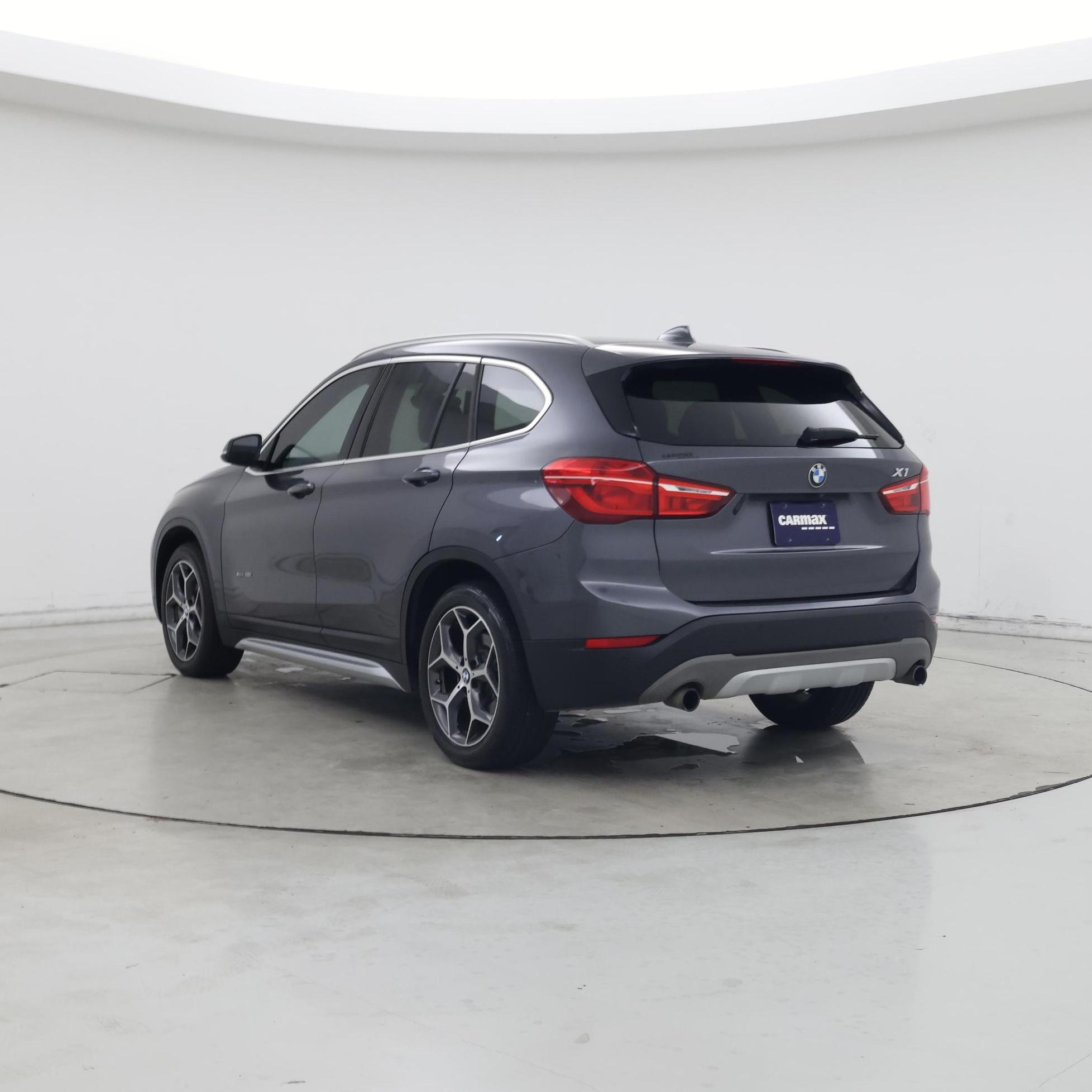 Thumbnail: 2017 BMW X1 - 2